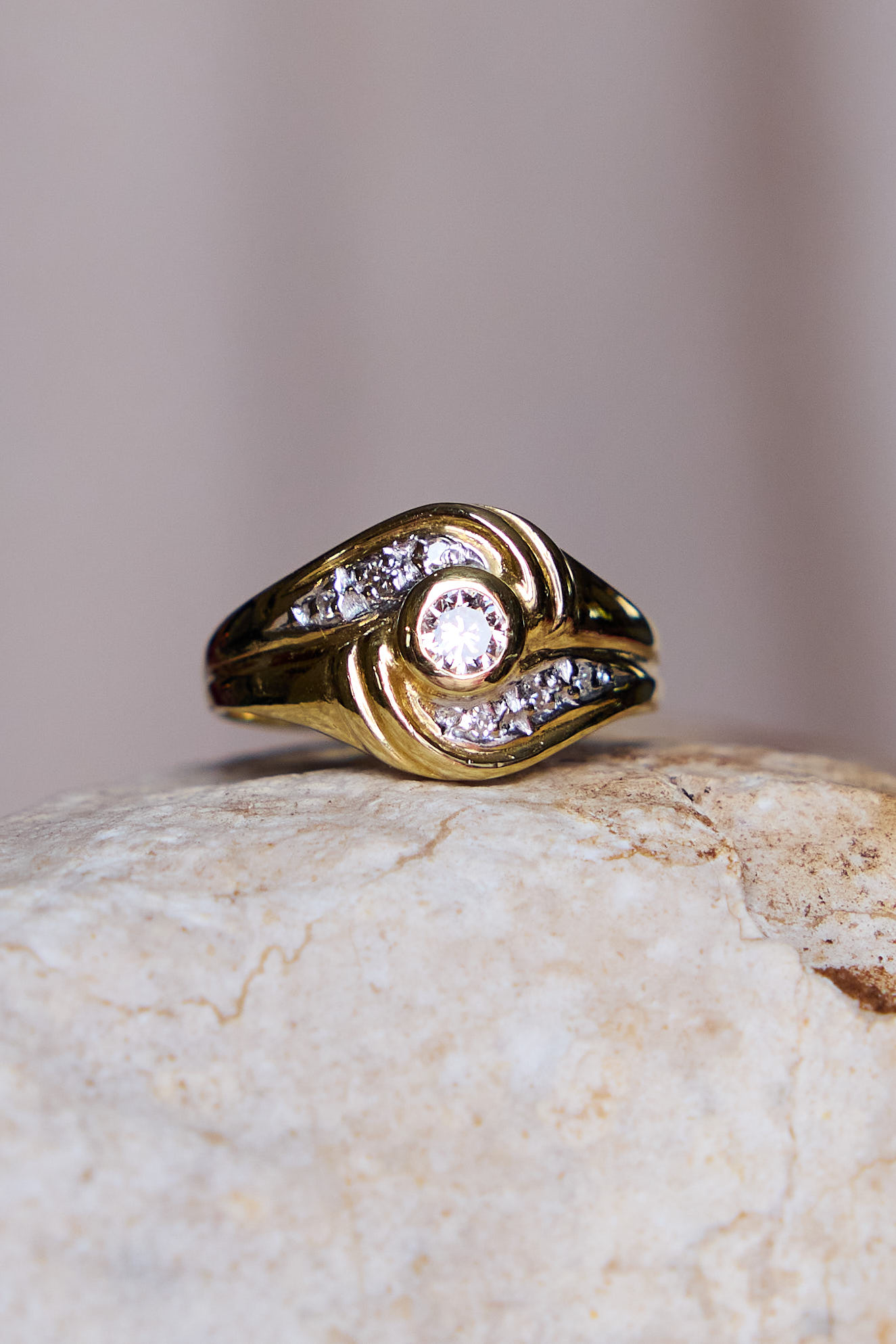 טבעת וינטאג׳ זהב עתיקא