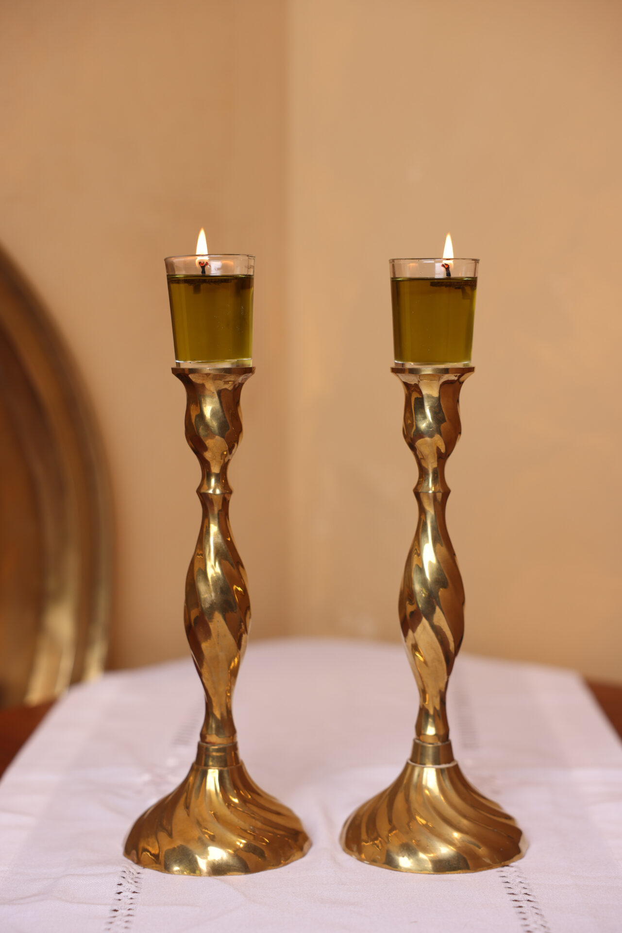 עתיקא פמוטים לשבת. פמוטי נחושת עתיקים