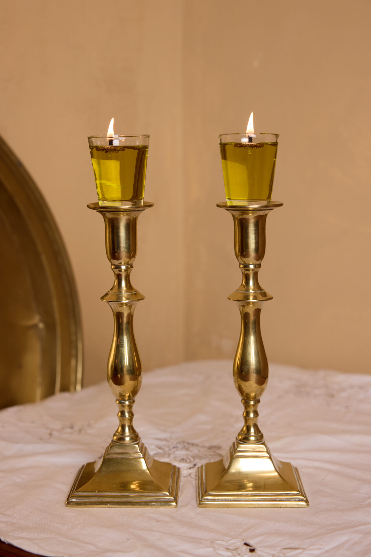 פמוטי נחושת עתיקים. עתיקא פמוטים לשבת