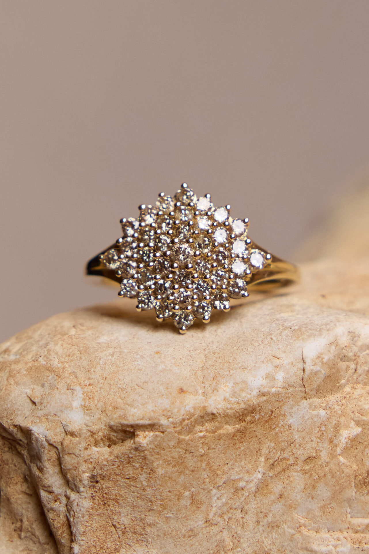 טבעת וינטאג׳ זהב ויהלומים