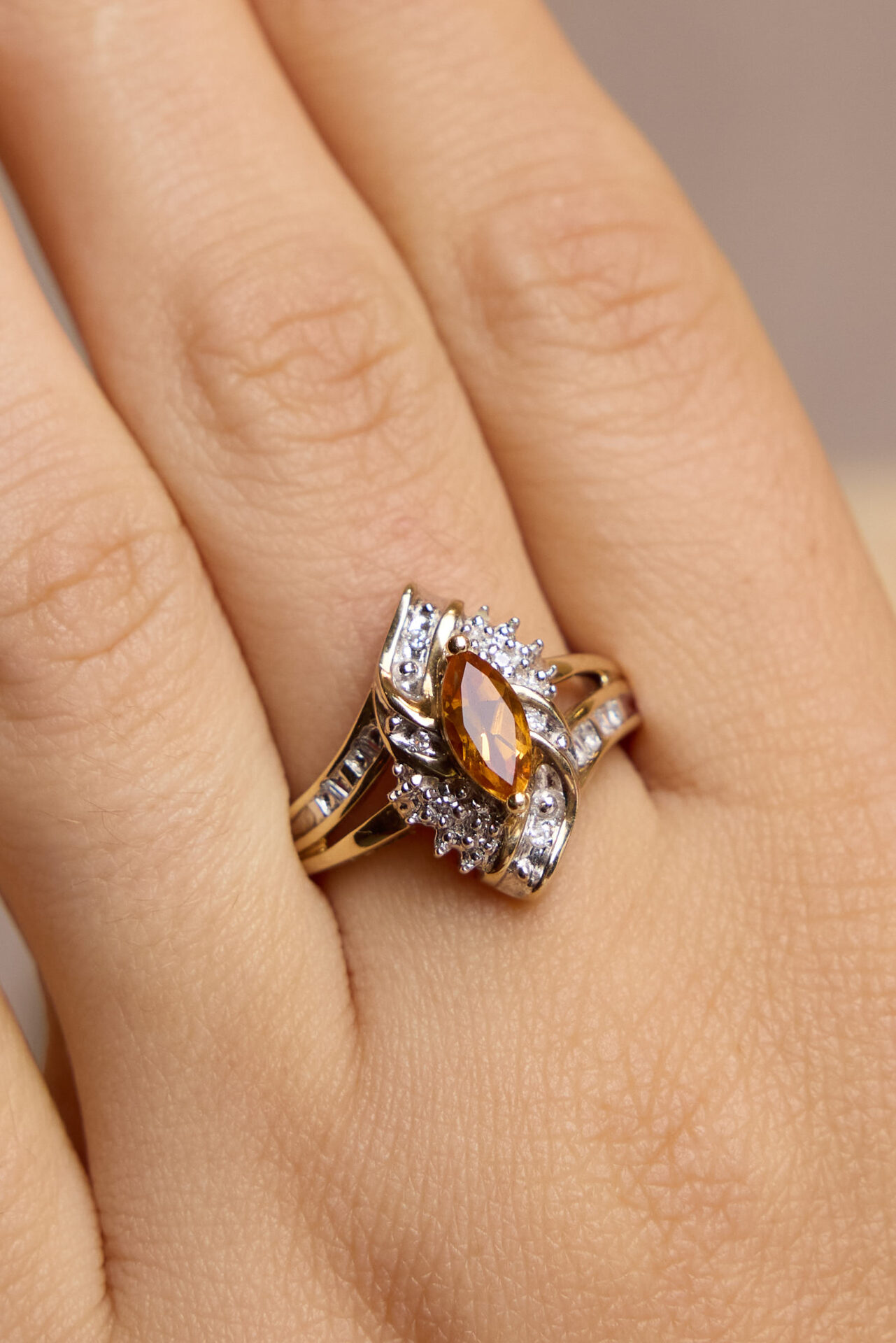 טבעת סיטרין יהלומים וינטאג׳ . עתיקא