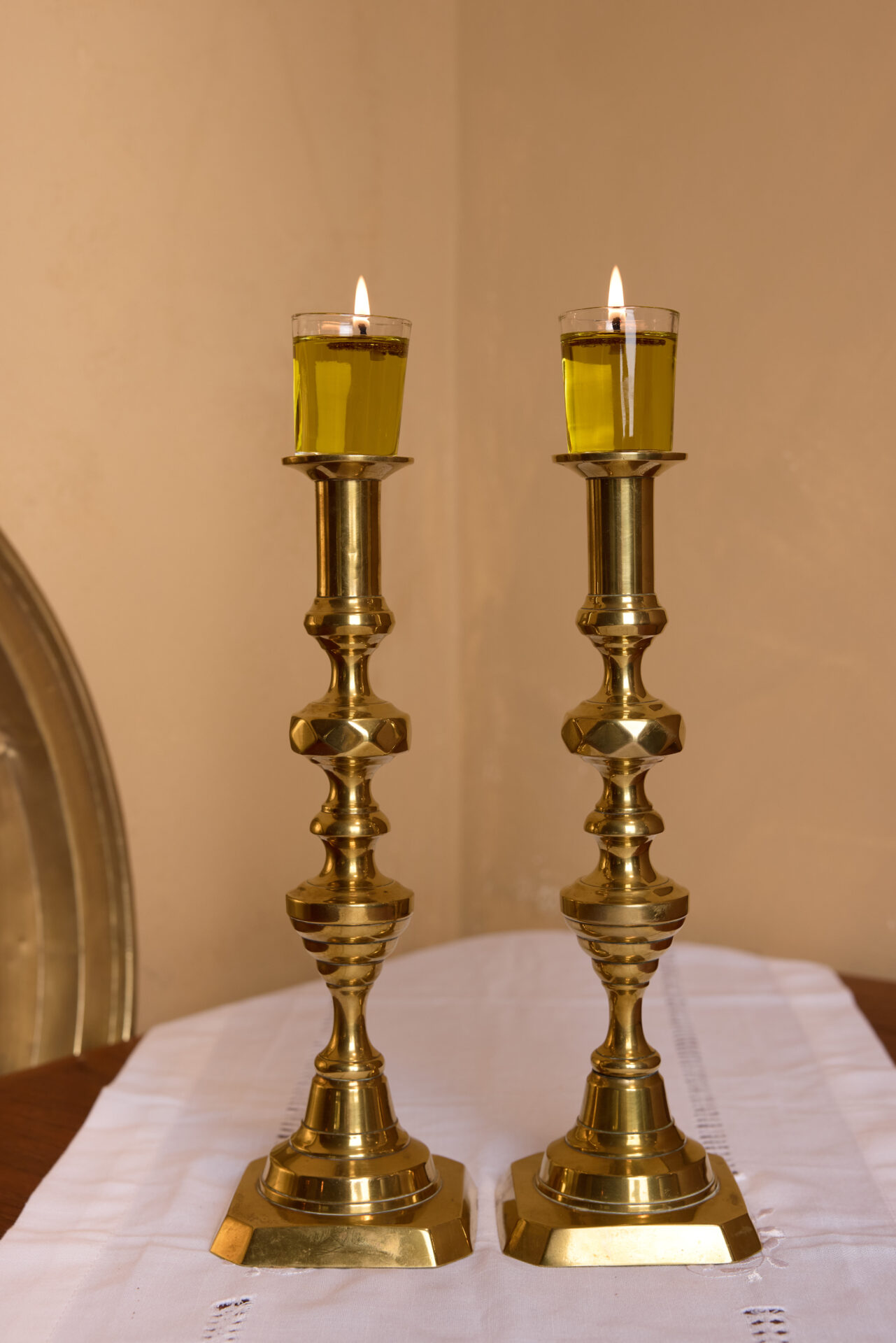 פמוטי נחושת עתיקים. עתיקא פמוטים לשבת