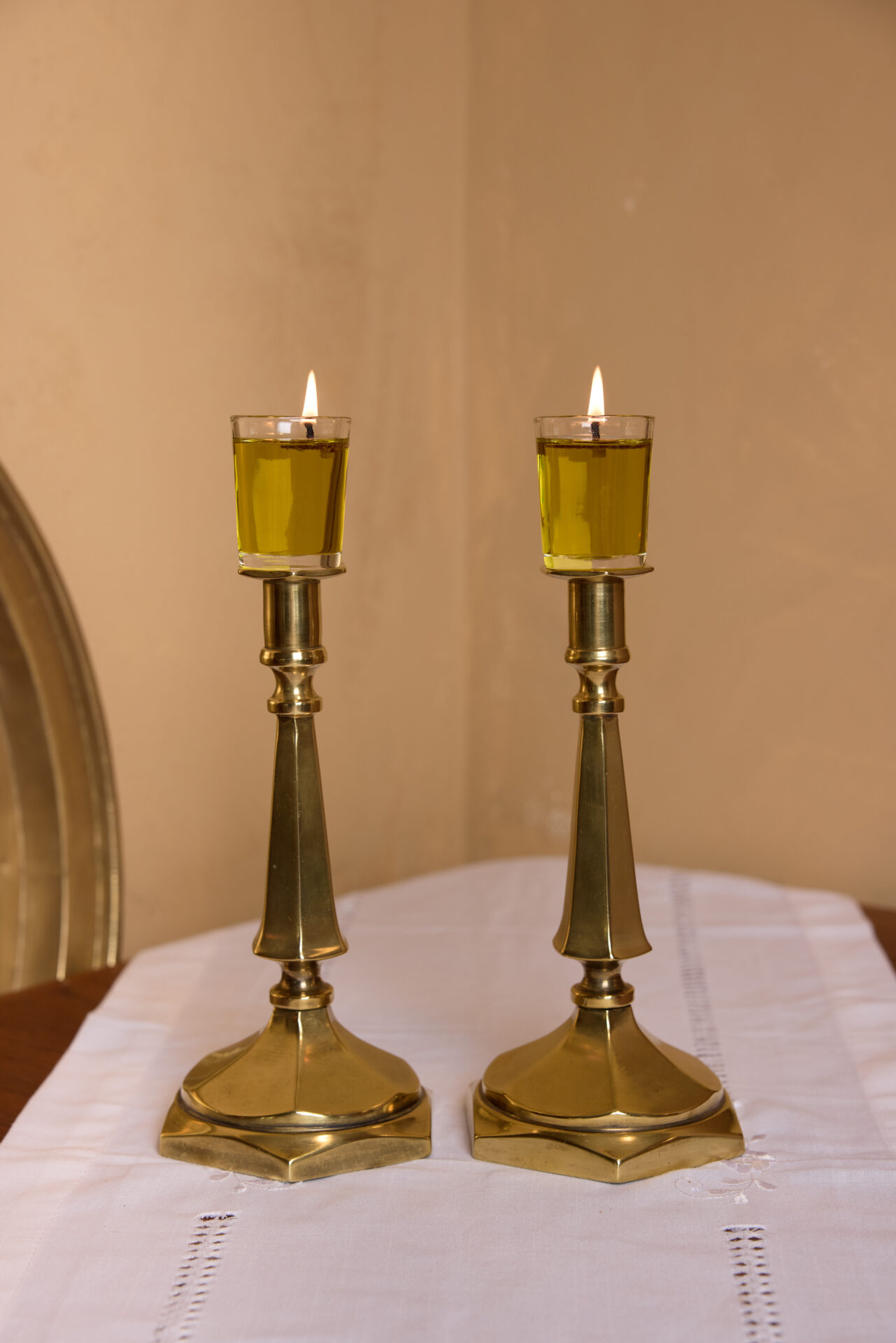 פמוטי נחושת עתיקים. עתיקא פמוטים לשבת