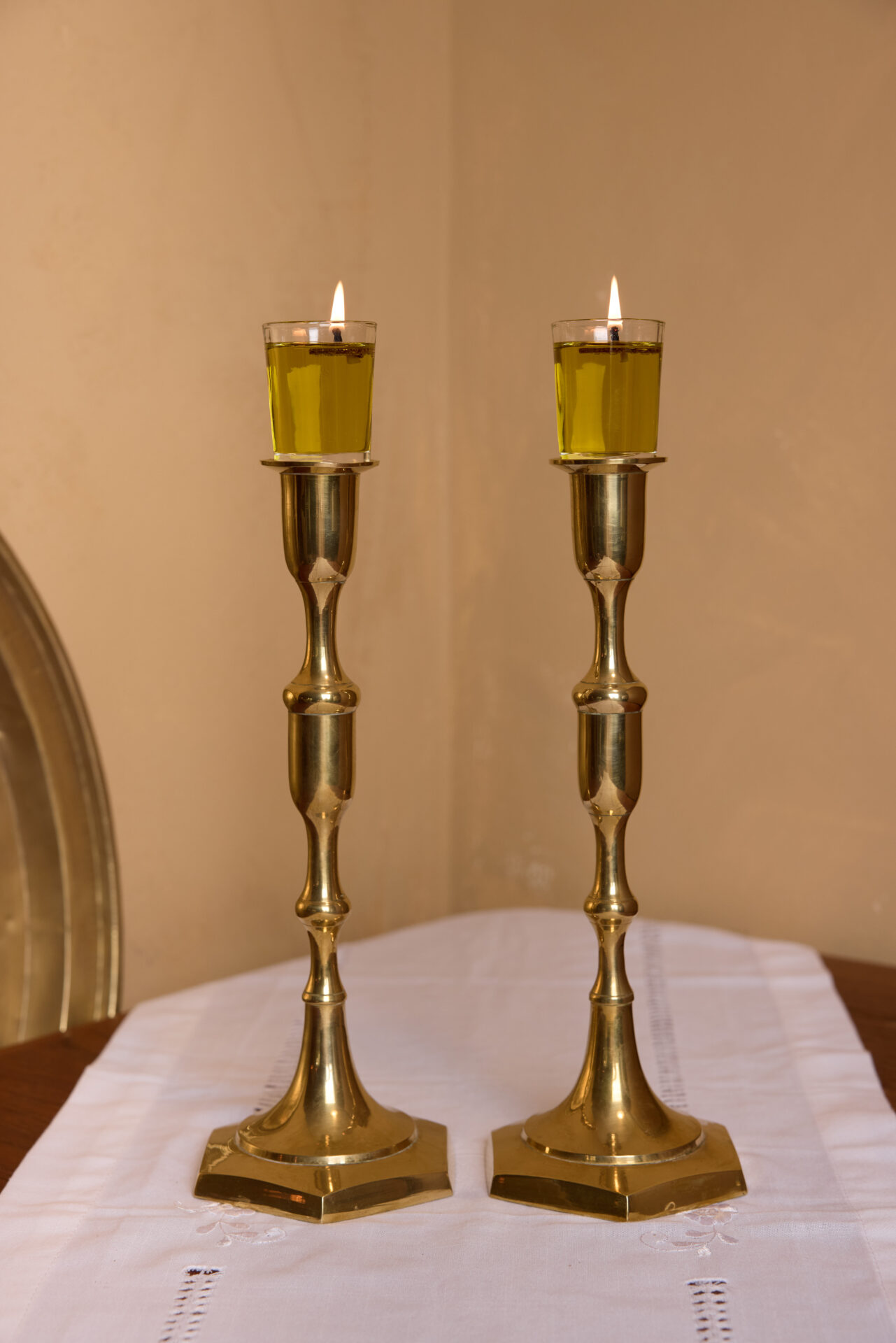 פמוטי נחושת עתיקים. עתיקא פמוטים לשבת