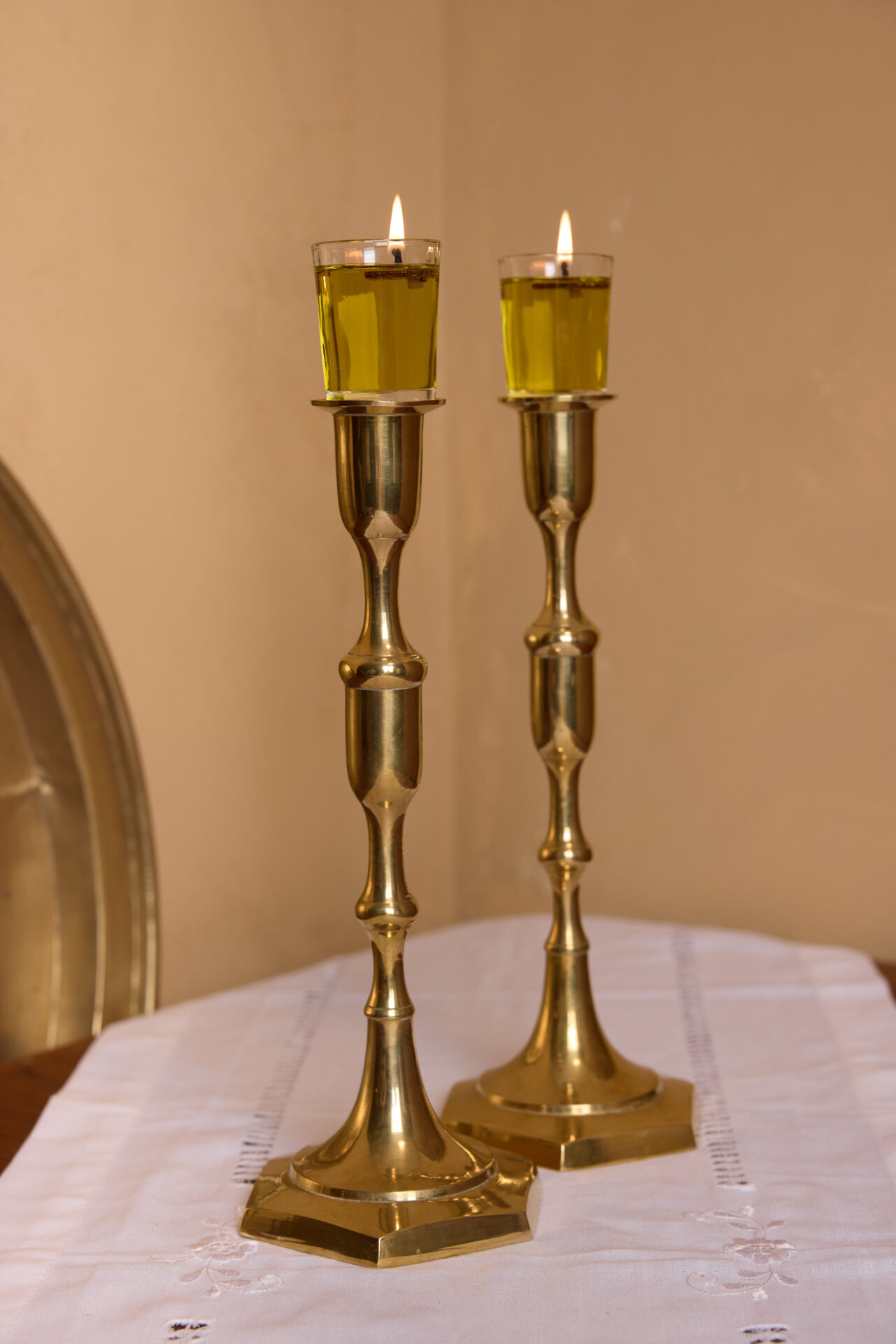 פמוטי נחושת עתיקים. עתיקא פמוטים לשבת