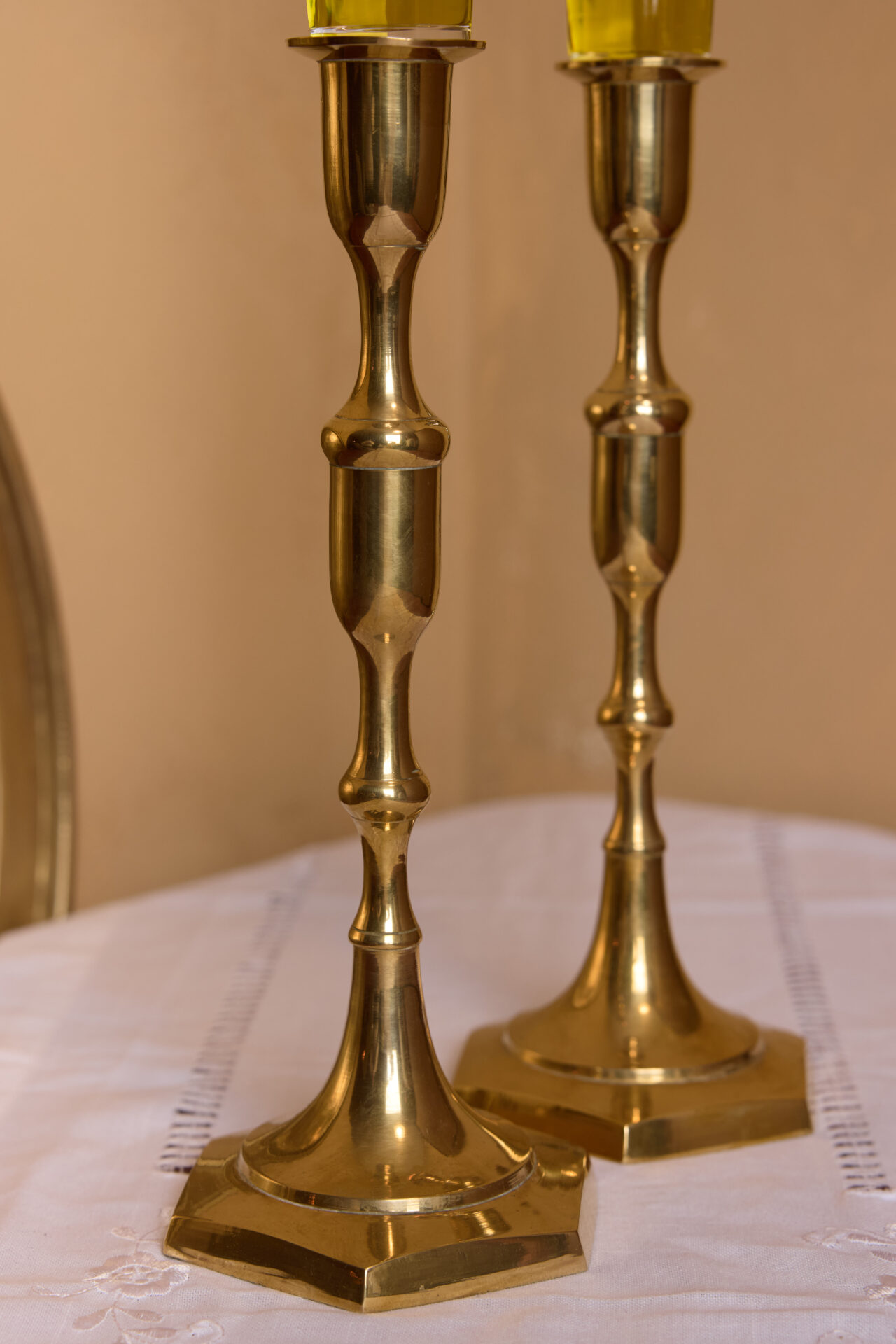 פמוטי נחושת עתיקים. עתיקא פמוטים לשבת