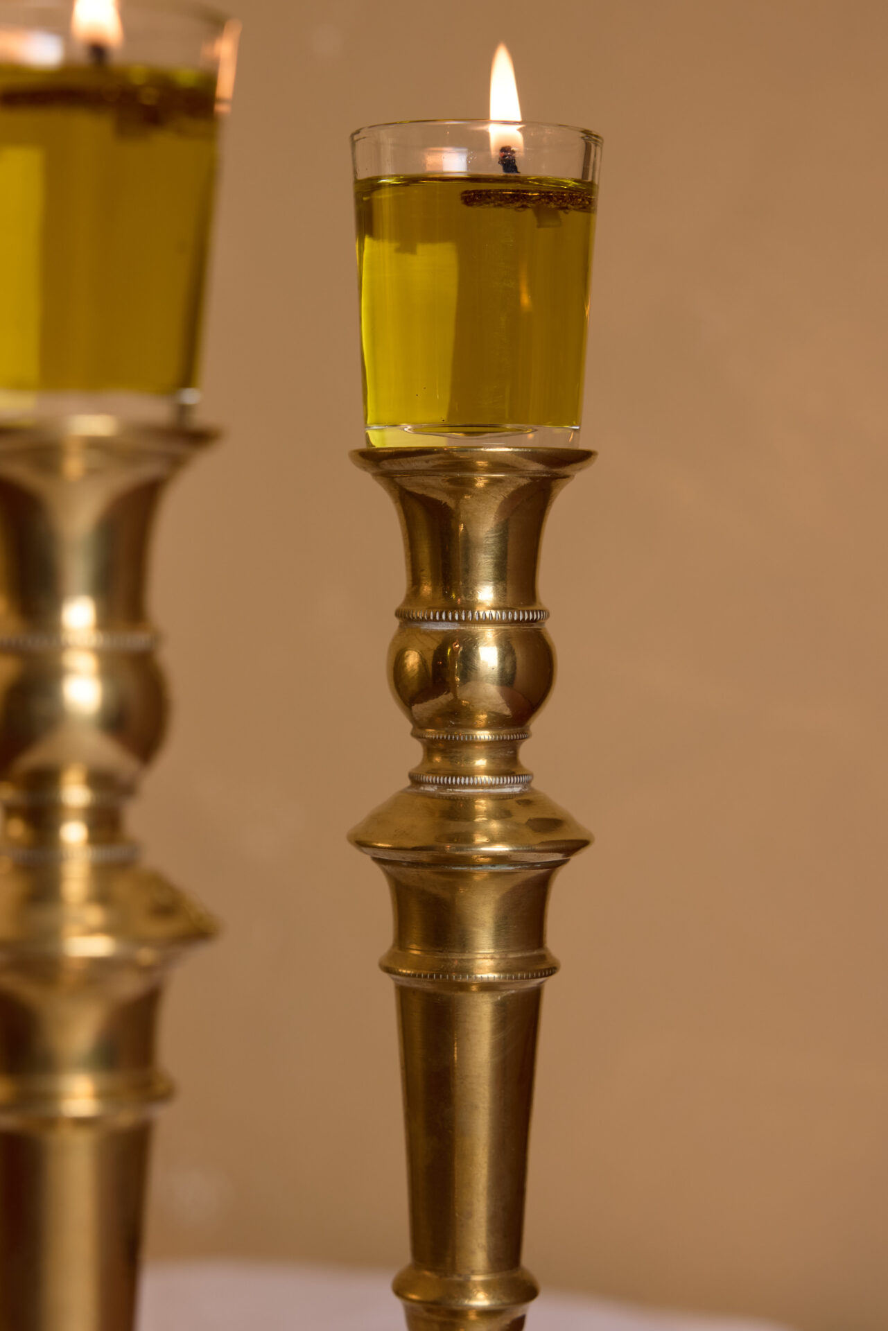 פמוטי נחושת עתיקים. עתיקא פמוטים לשבת.