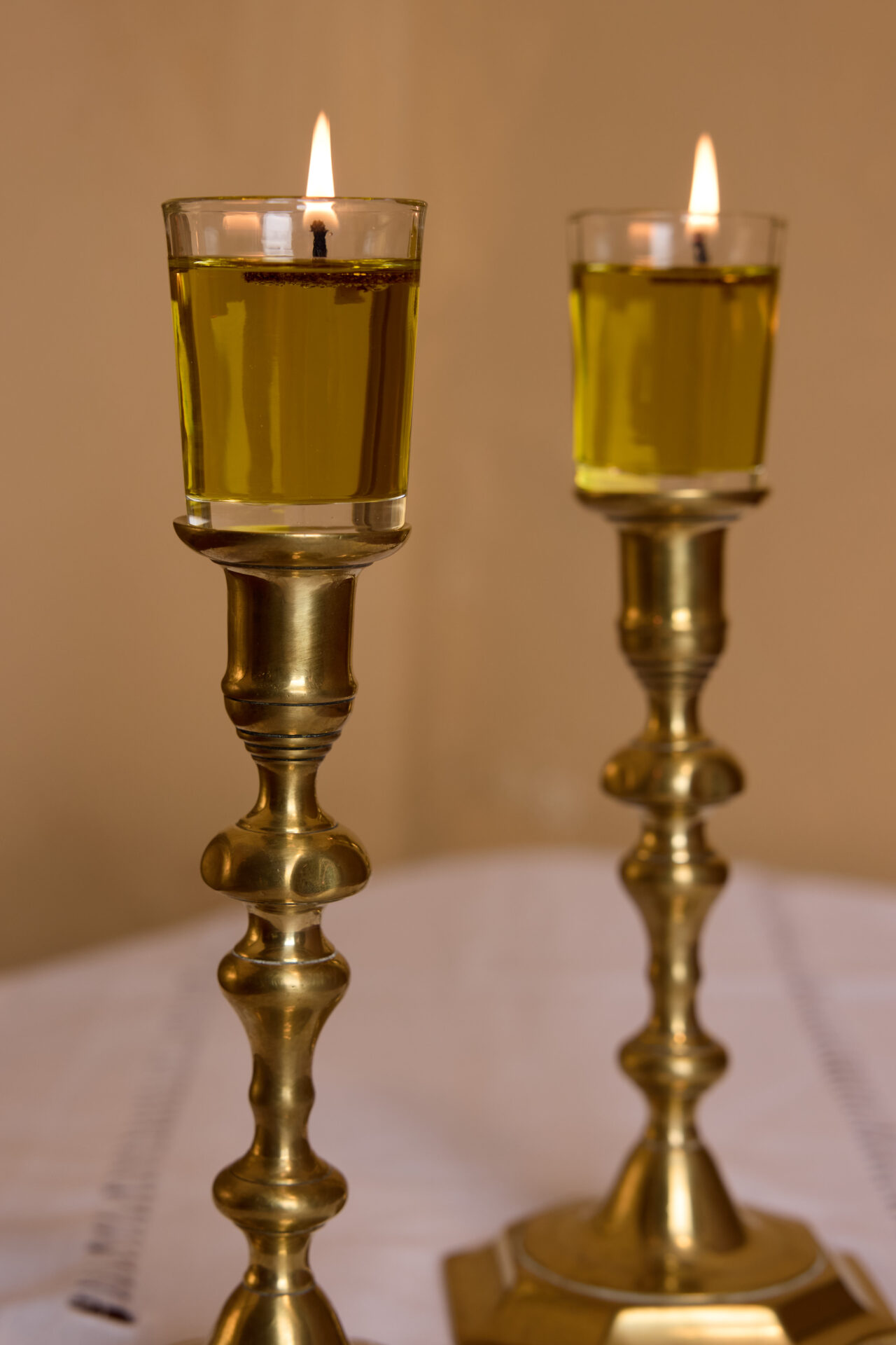 פמוטי נחושת עתיקים. עתיקא פמוטים לשבת