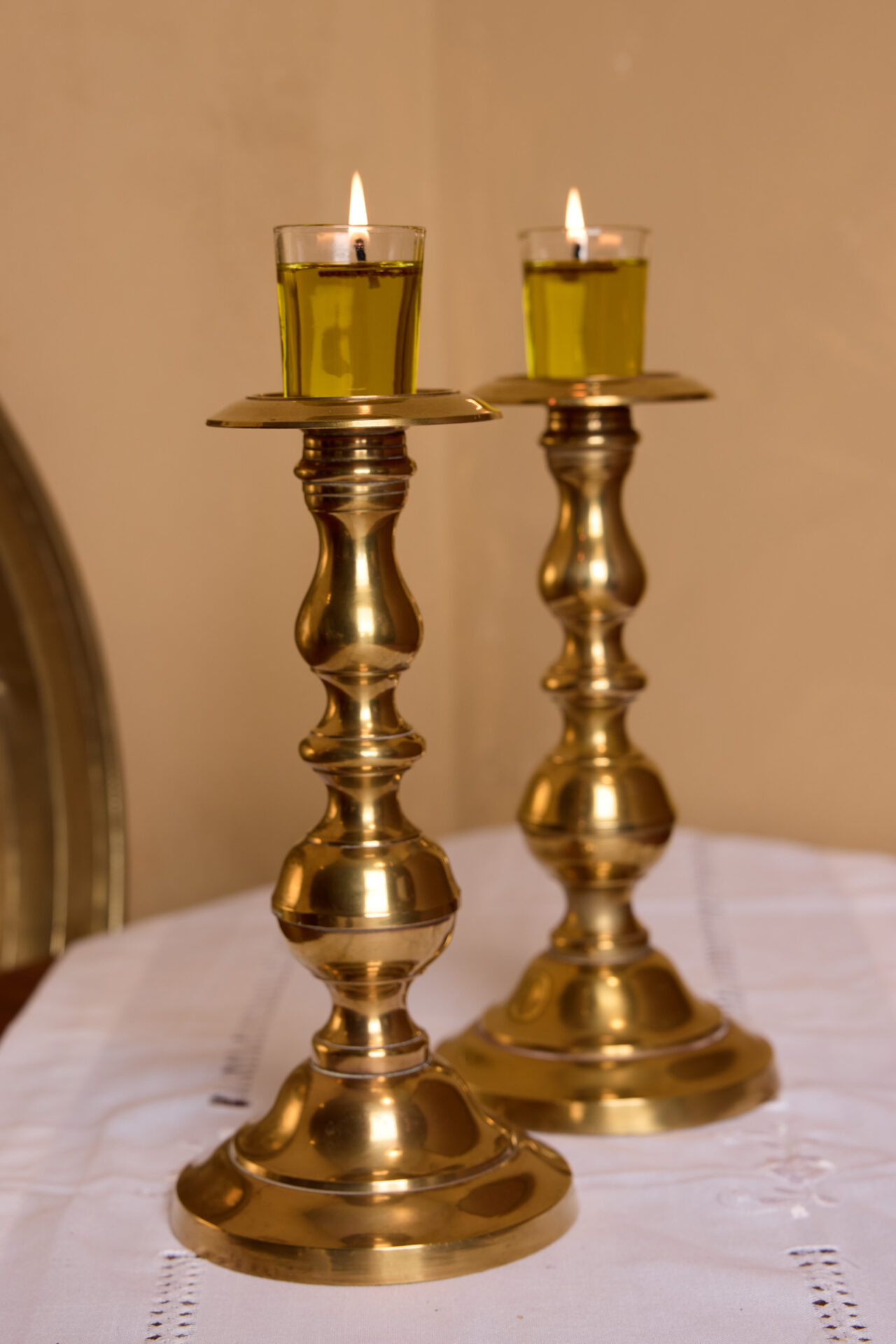 פמוטי נחושת עתיקים. עתיקא פמוטים לשבת.