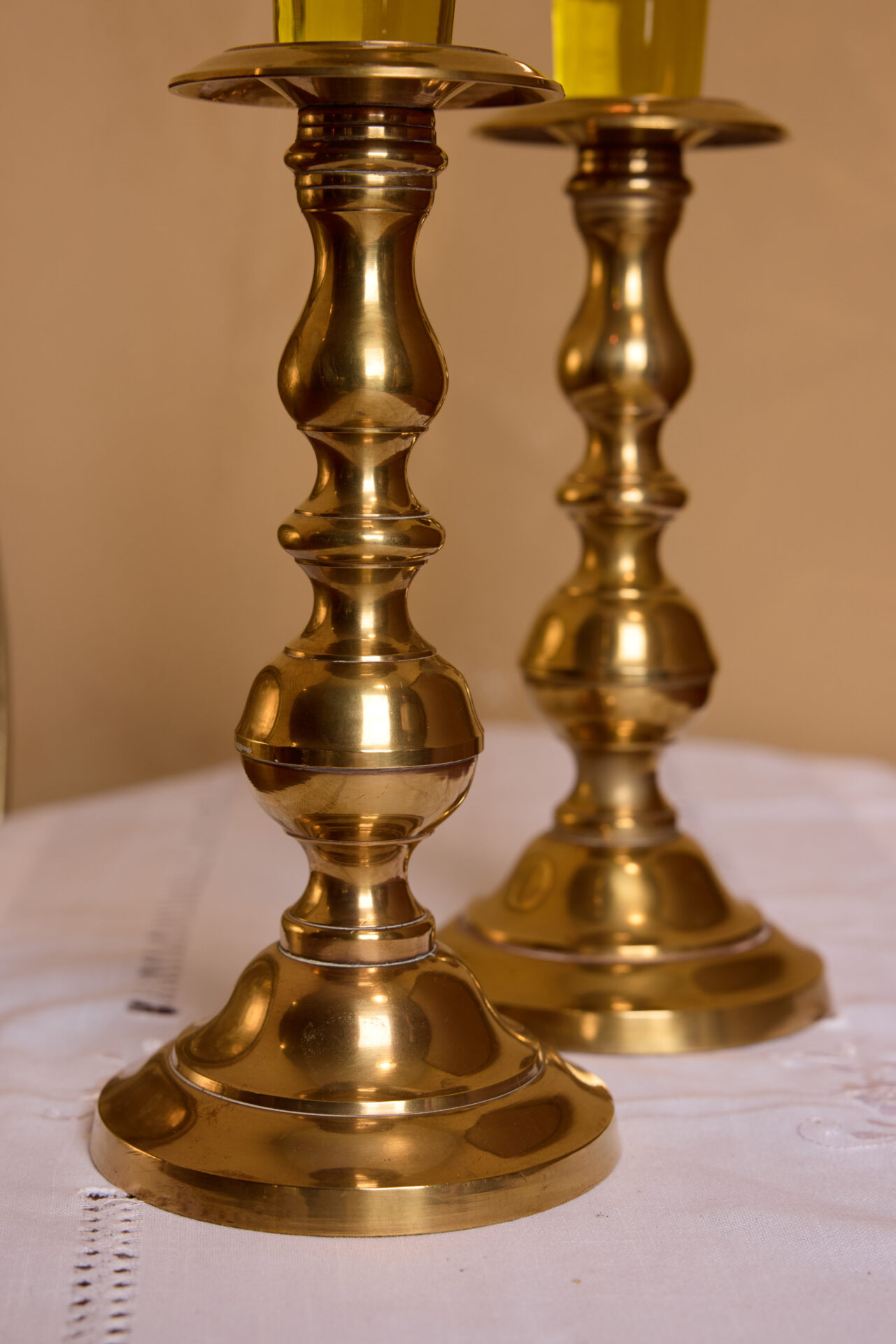 פמוטי נחושת עתיקים. עתיקא פמוטים לשבת.