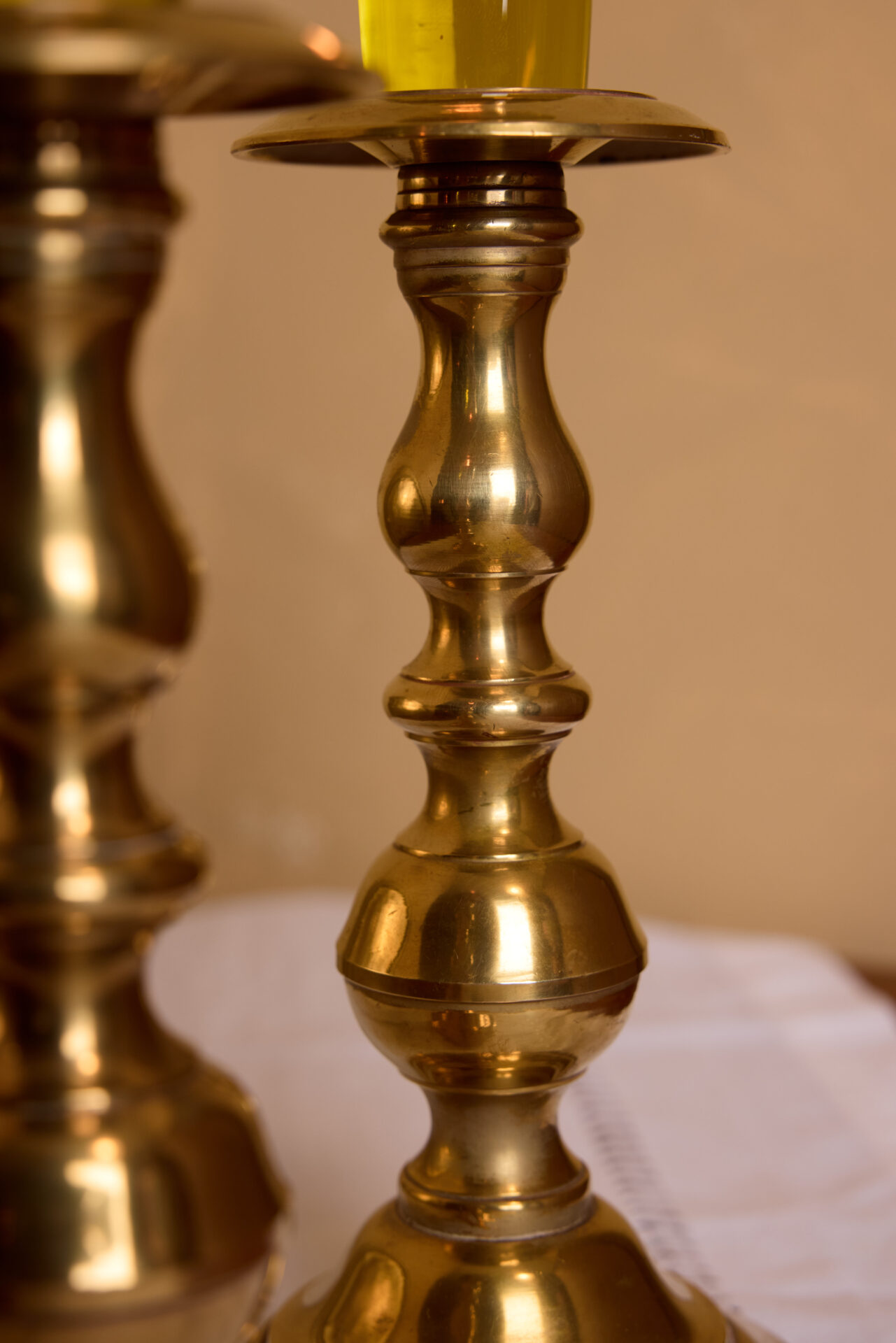 פמוטי נחושת עתיקים. עתיקא פמוטים לשבת.