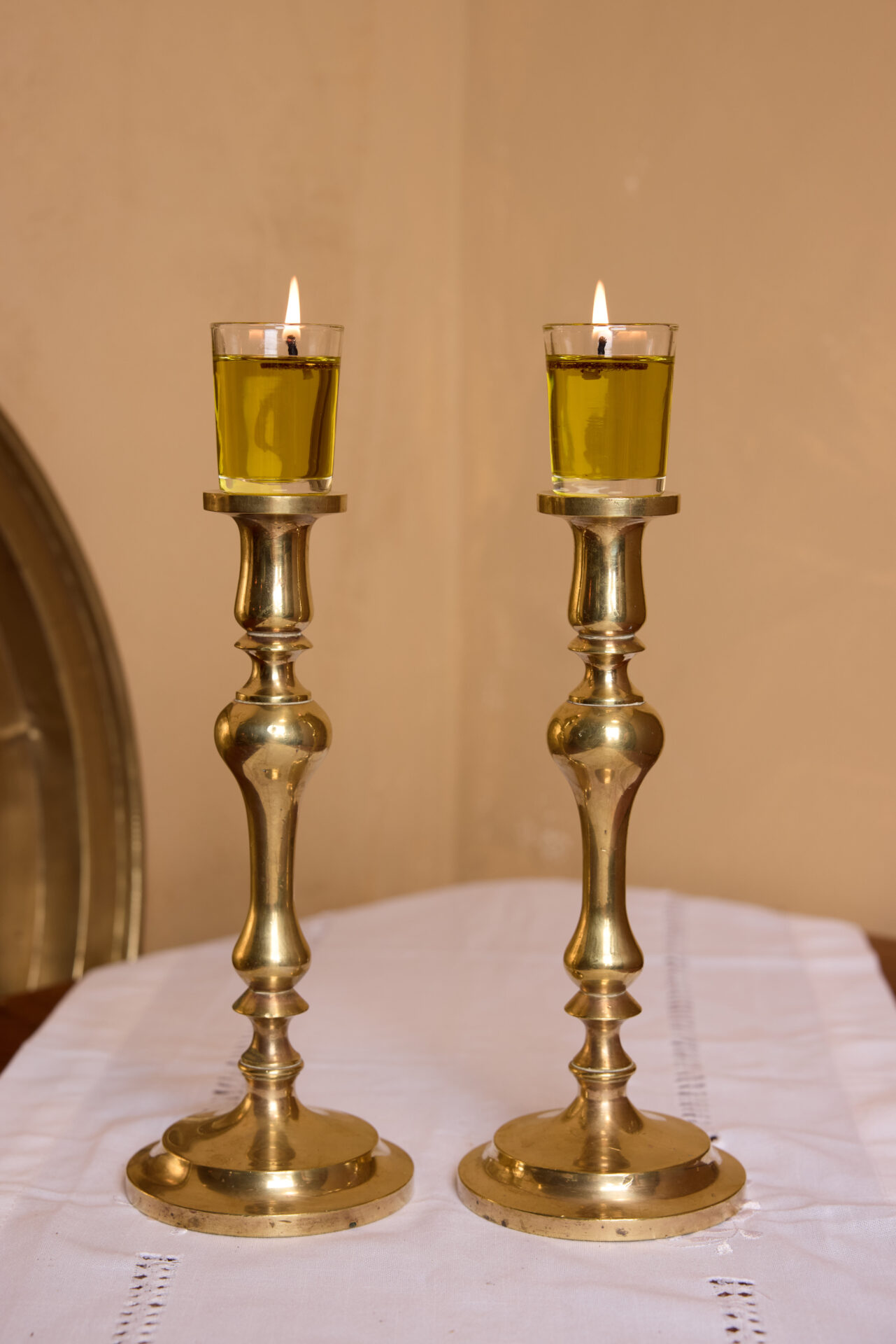 פמוטי נחושת עתיקים. עתיקא פמוטים לשבת