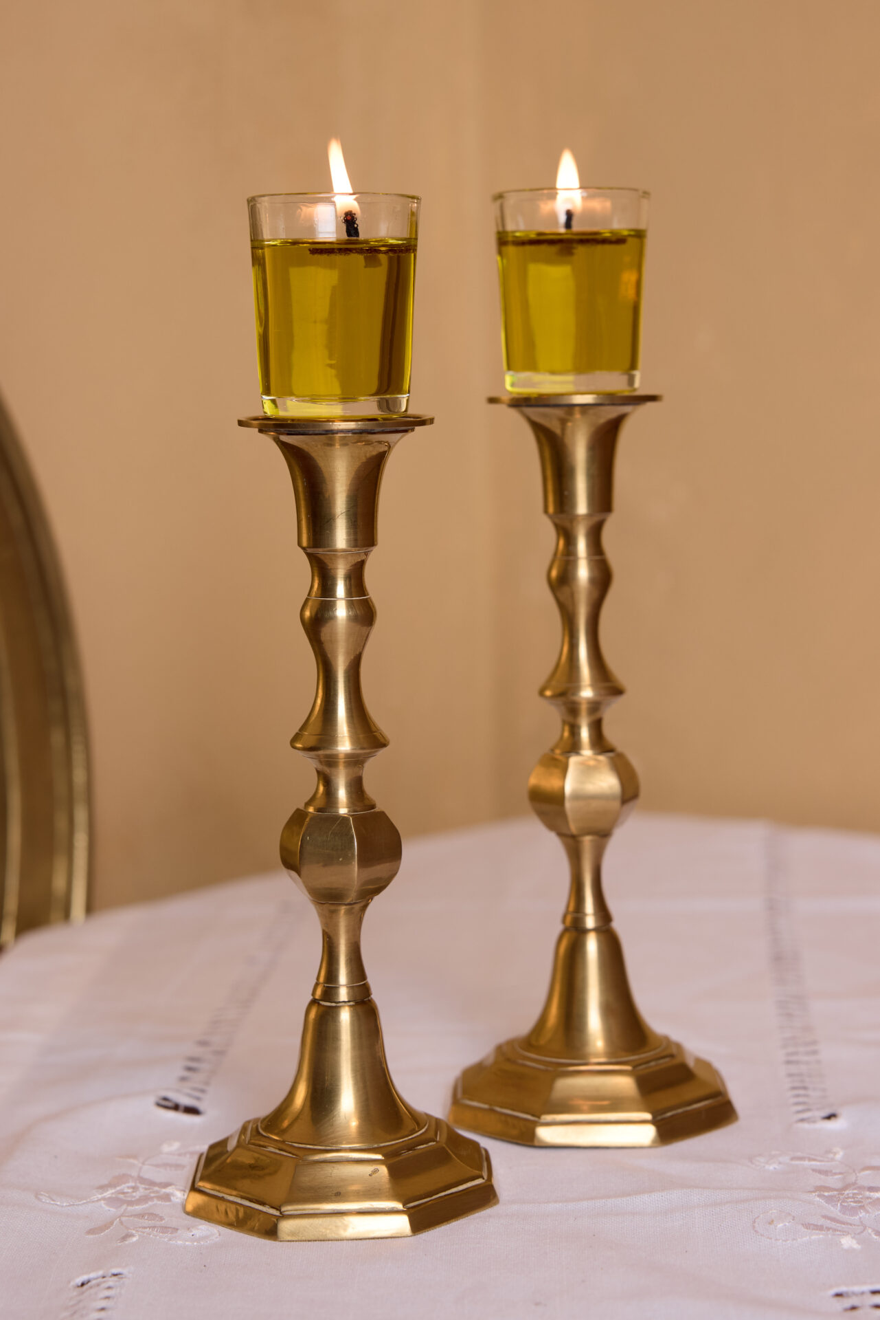 פמוטי נחושת עתיקים. עתיקא פמוטים לשבת