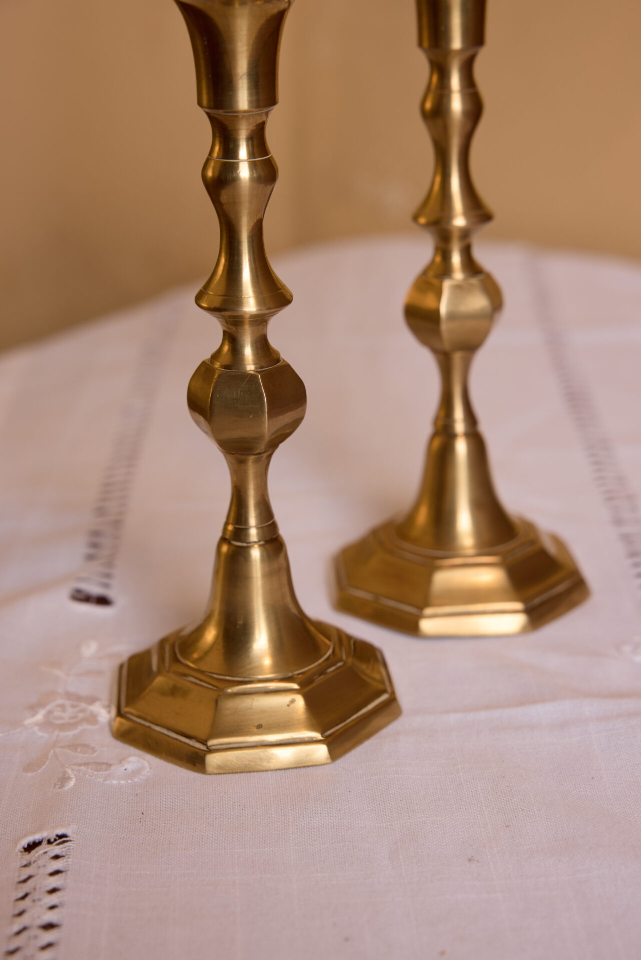 פמוטי נחושת עתיקים. עתיקא פמוטים לשבת