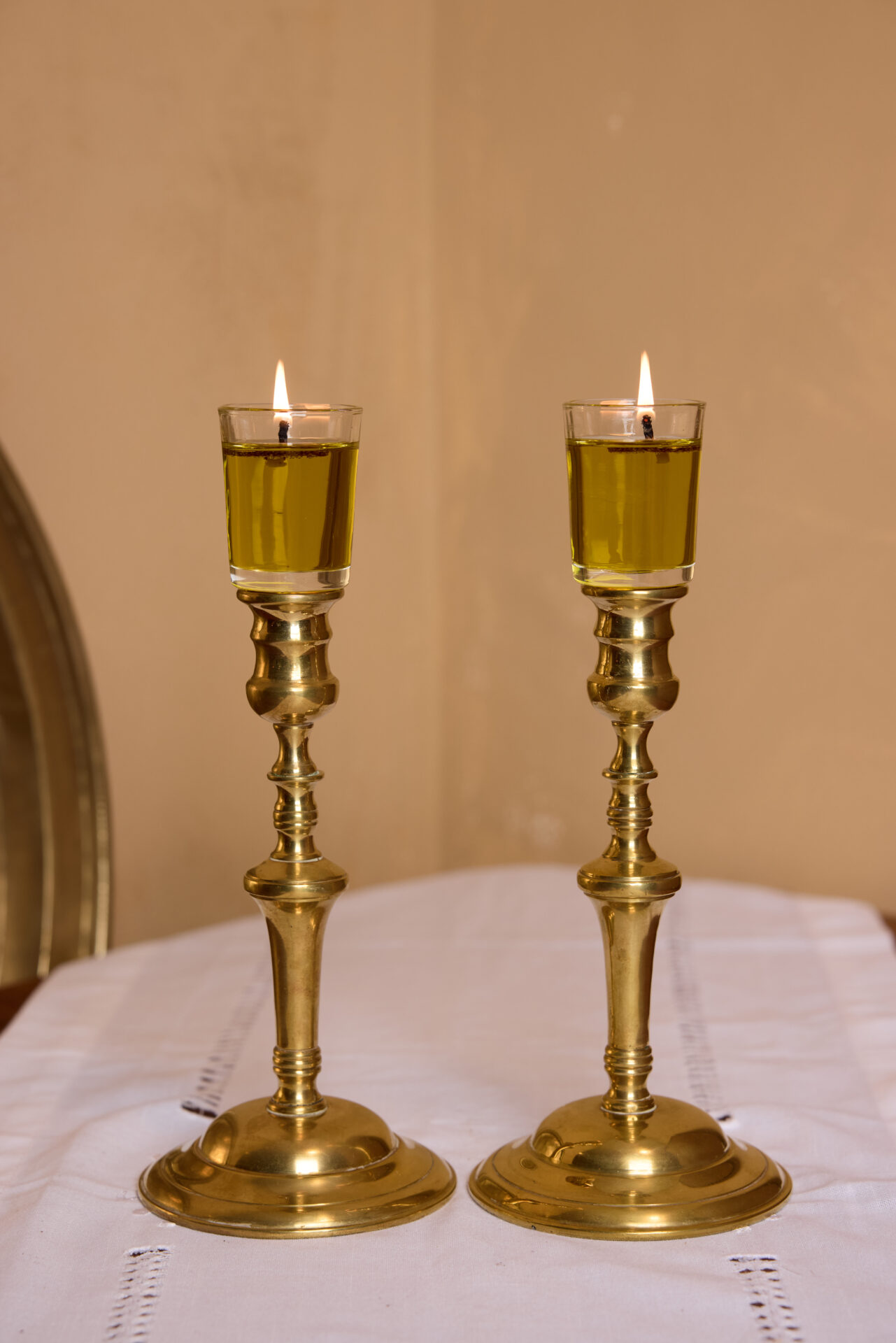 פמוטי נחושת עתיקים. עתיקא פמוטים לשבת