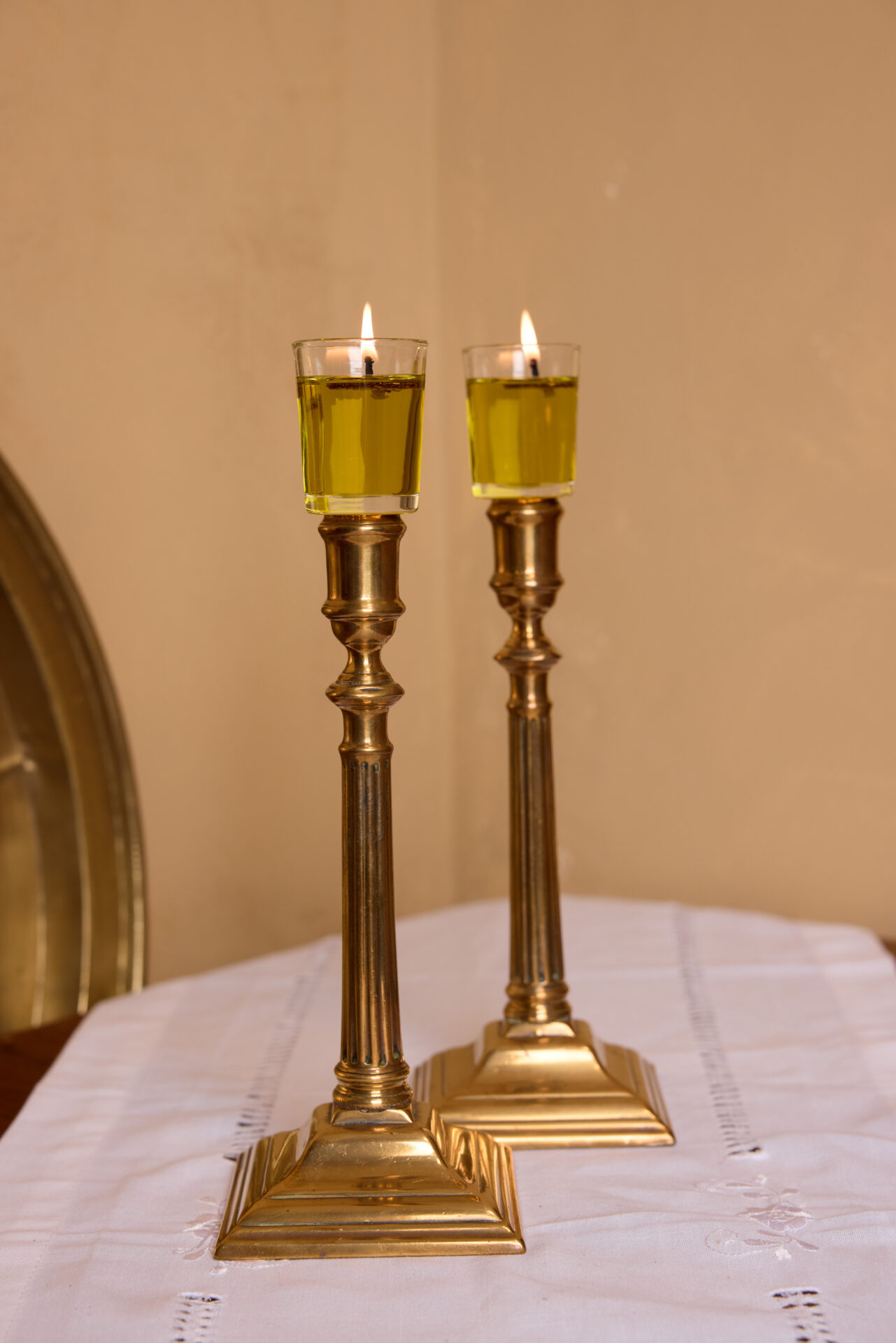 פמוטי נחושת עתיקים. עתיקא פמוטים לשבת