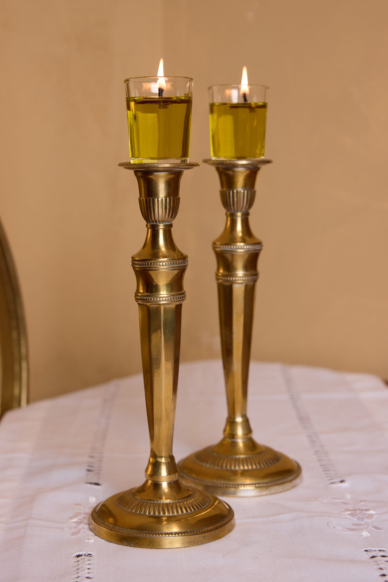 פמוטי נחושת עתיקים. עתיקא פמוטים לשבת