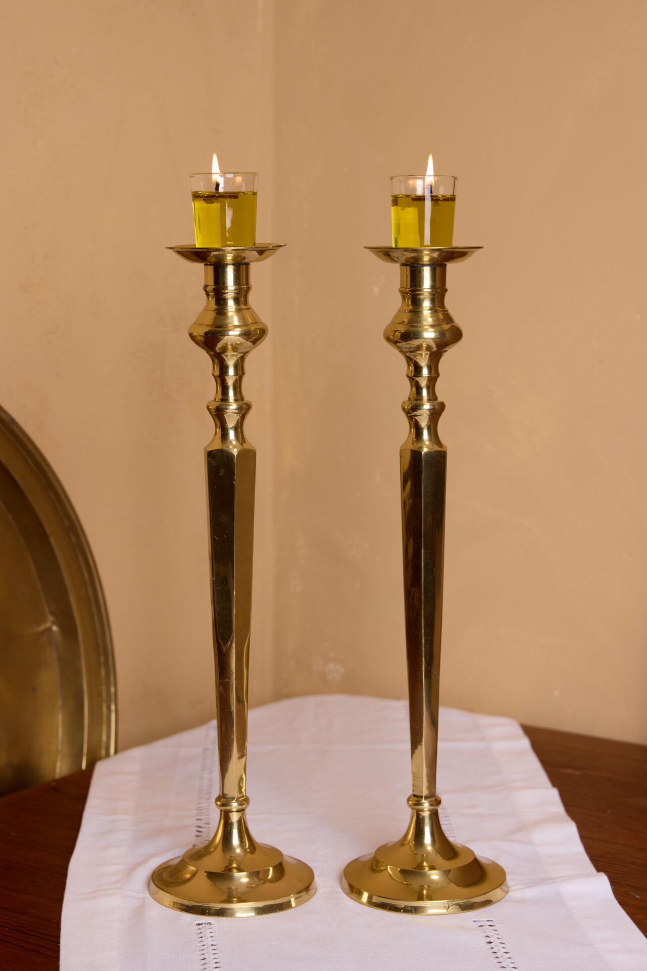 פמוטי נחושת עתיקים. עתיקא פמוטים לשבת