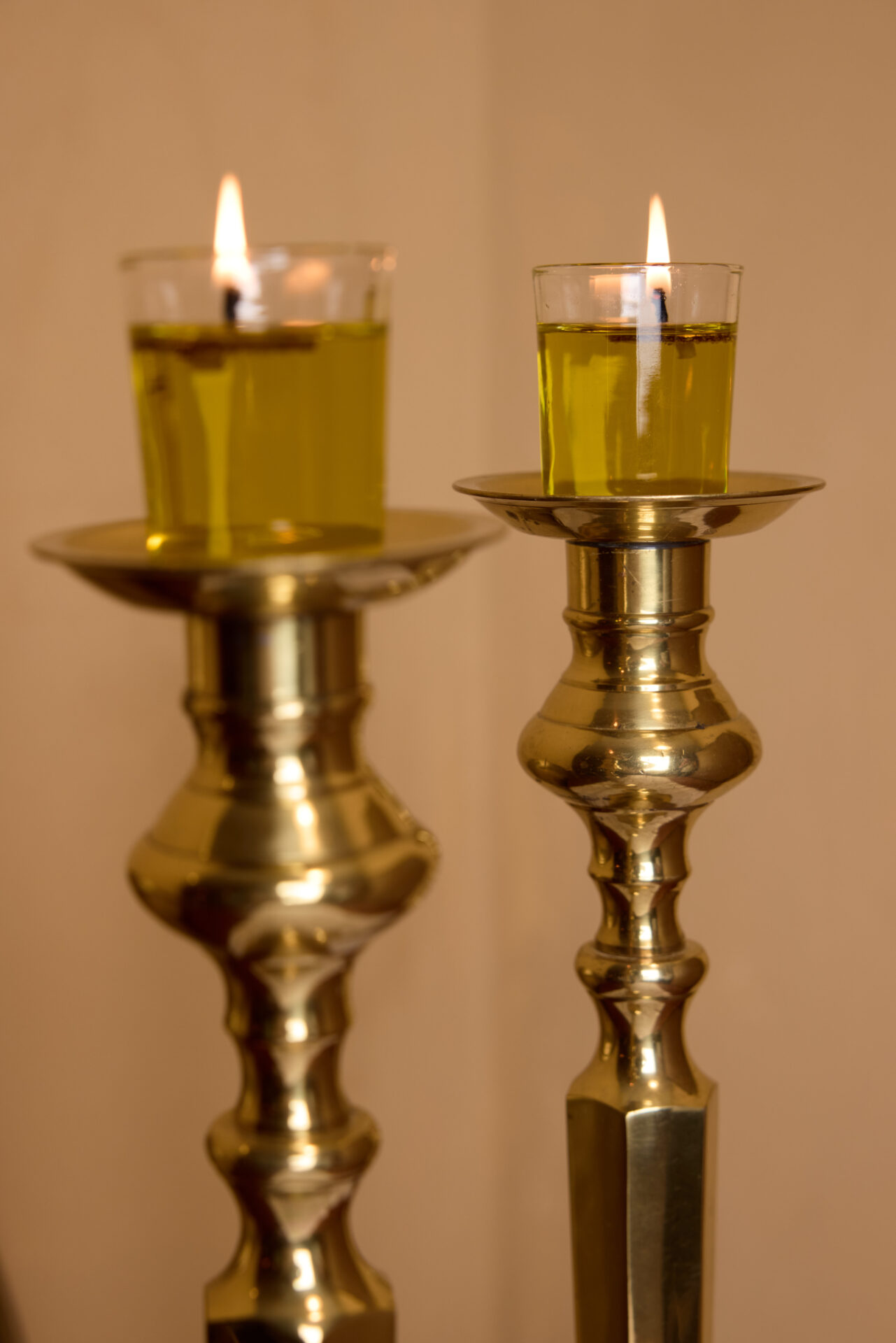 פמוטי נחושת עתיקים. עתיקא פמוטים לשבת