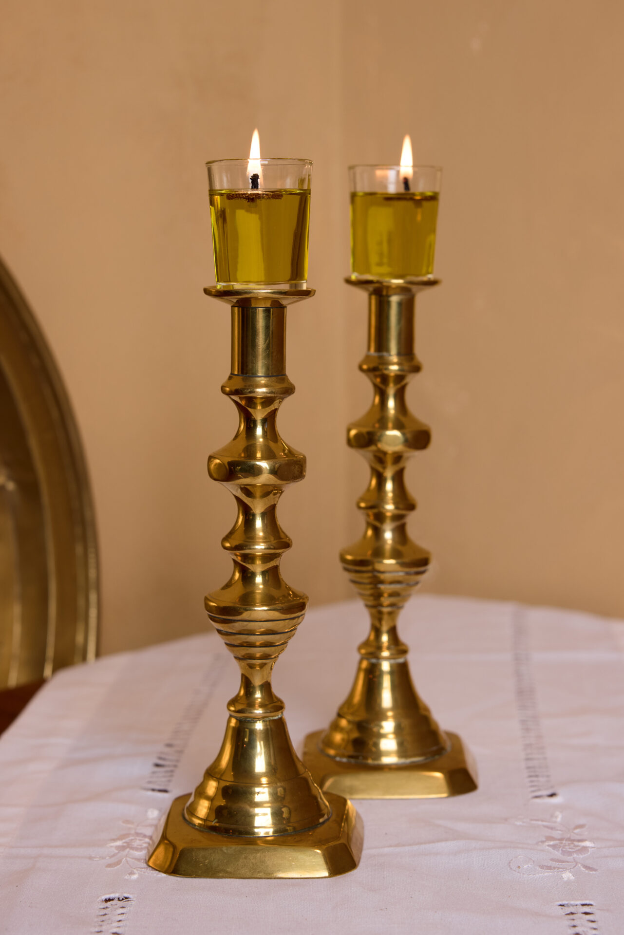 פמוטי נחושת עתיקים. עתיקא פמוטים לשבת