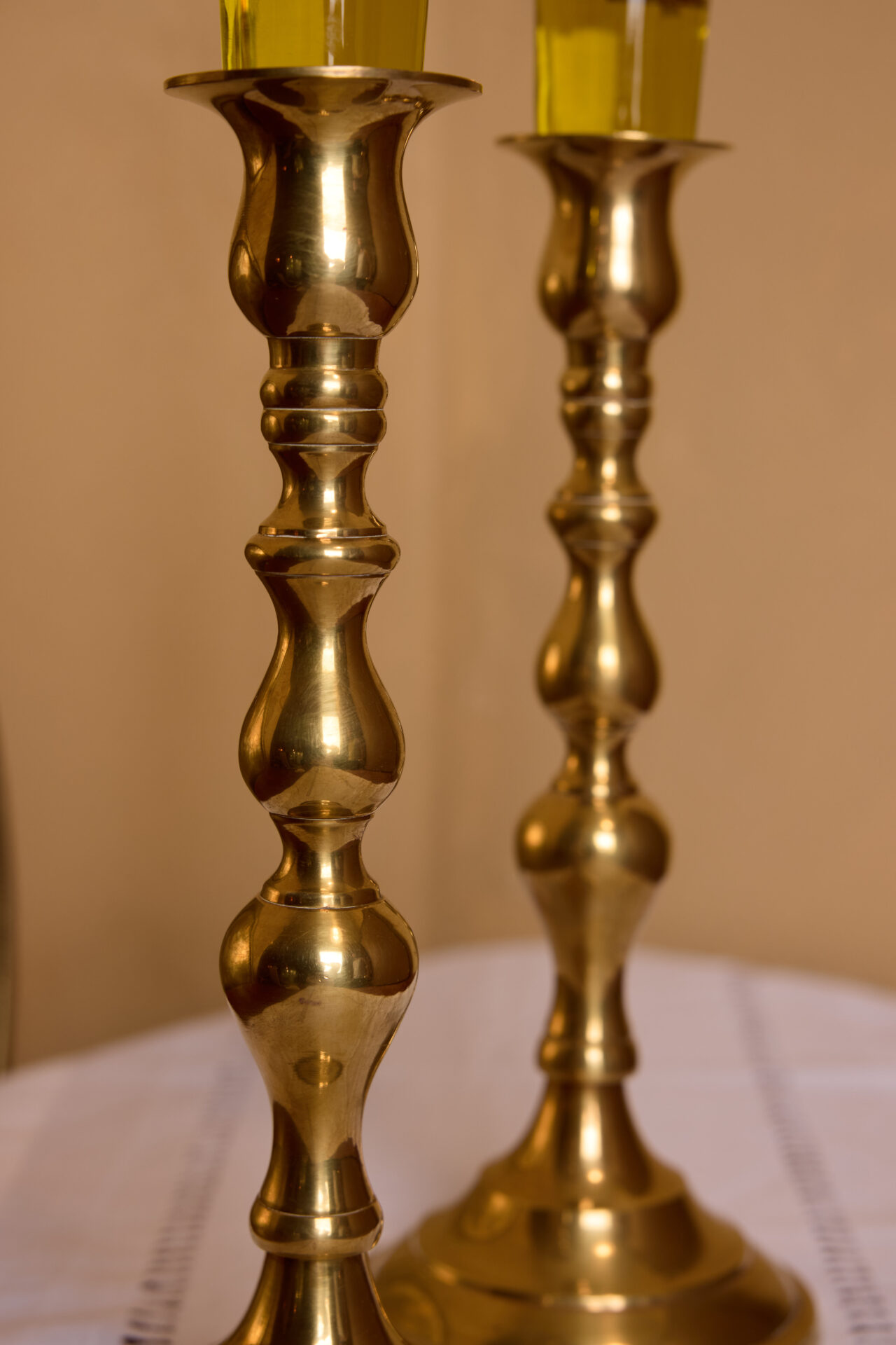 פמוטי נחושת עתיקים. עתיקא פמוטים לשבת