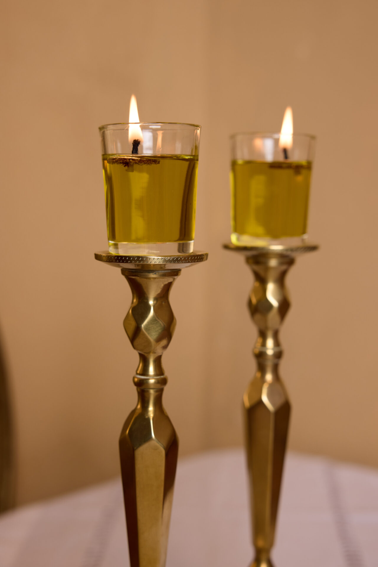 פמוטי נחושת עתיקים. עתיקא פמוטים לשבת