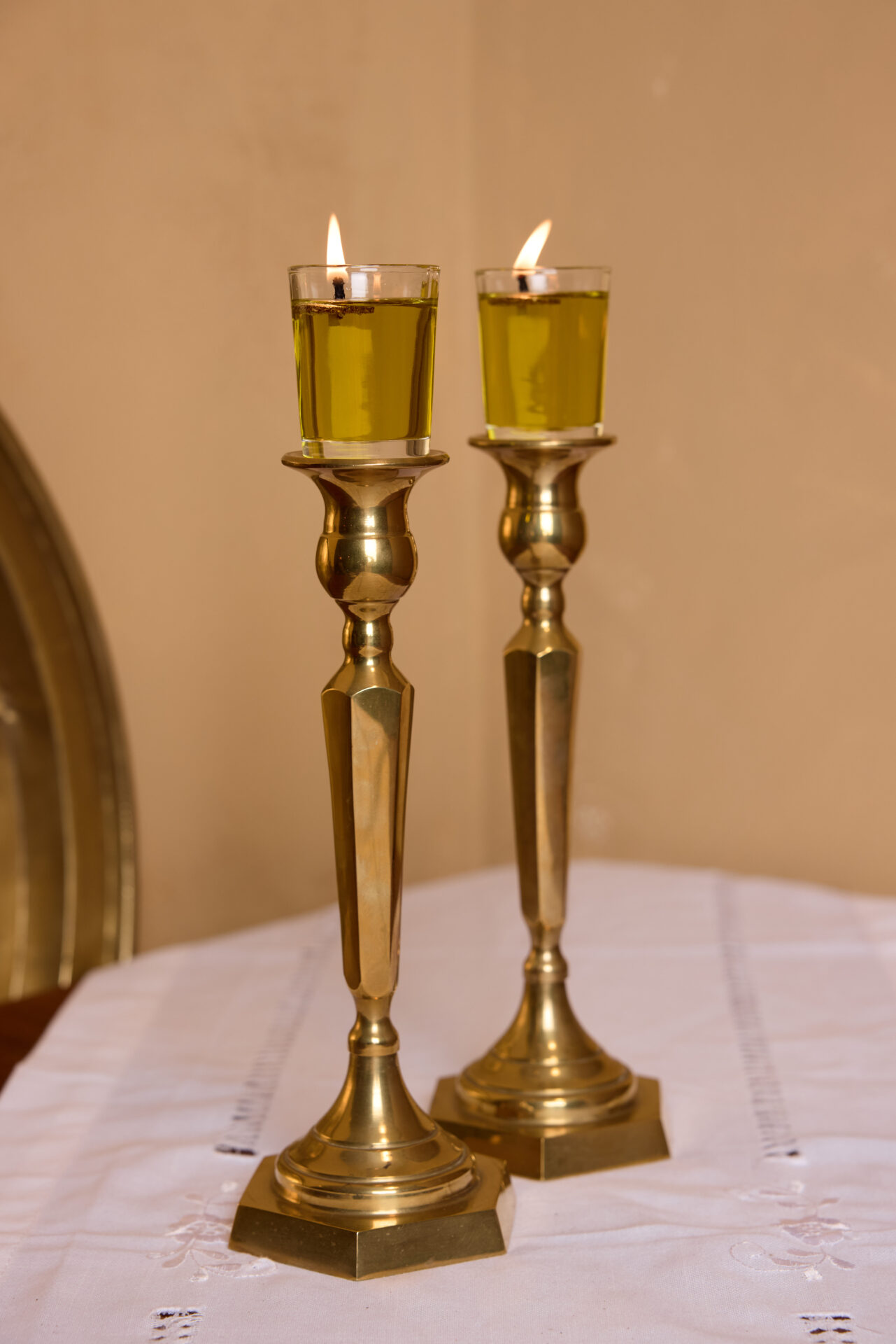 פמוטי נחושת עתיקים. עתיקא פמוטים לשבת