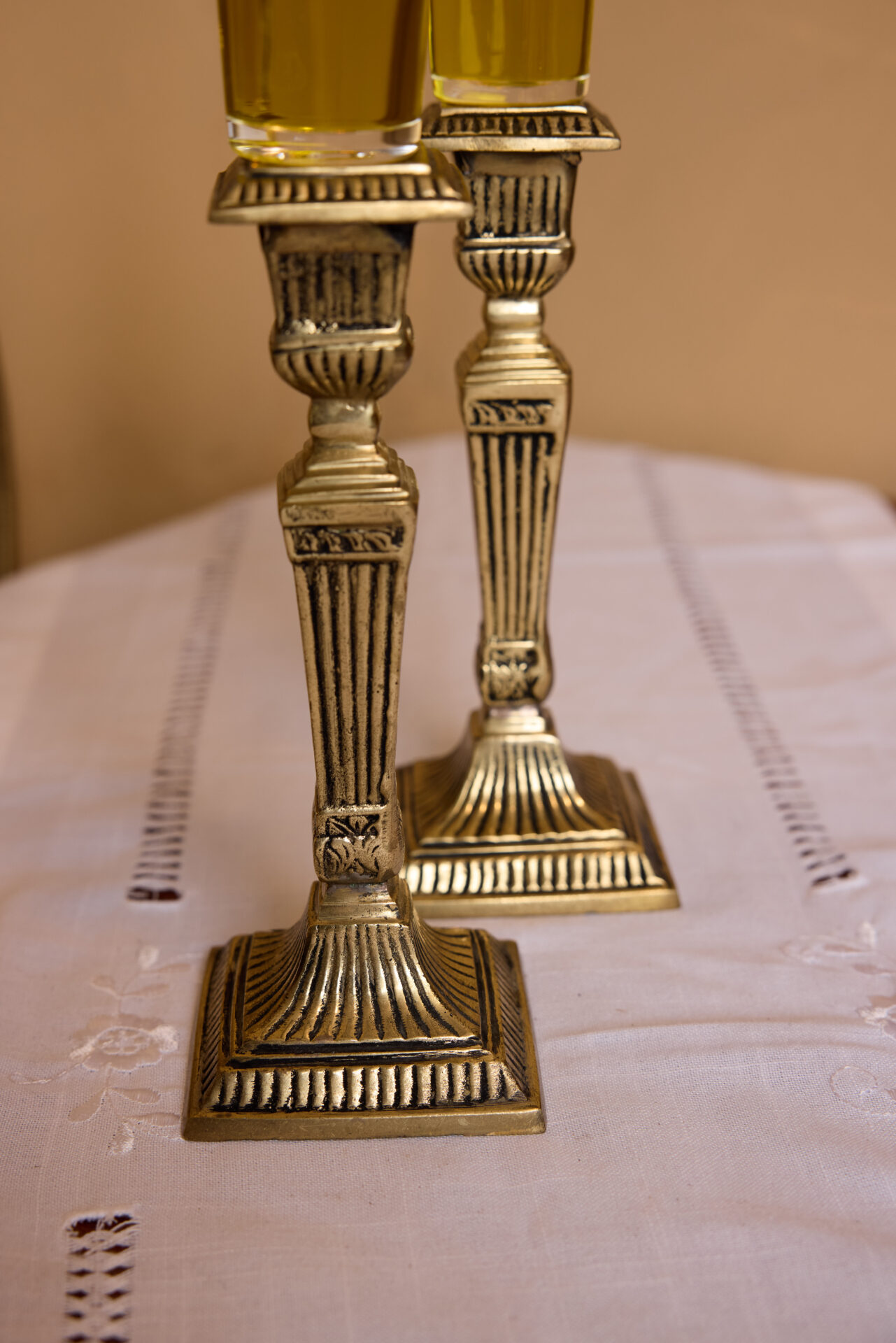 פמוטי נחושת עתיקים לשבת. עתיקא פמוטים