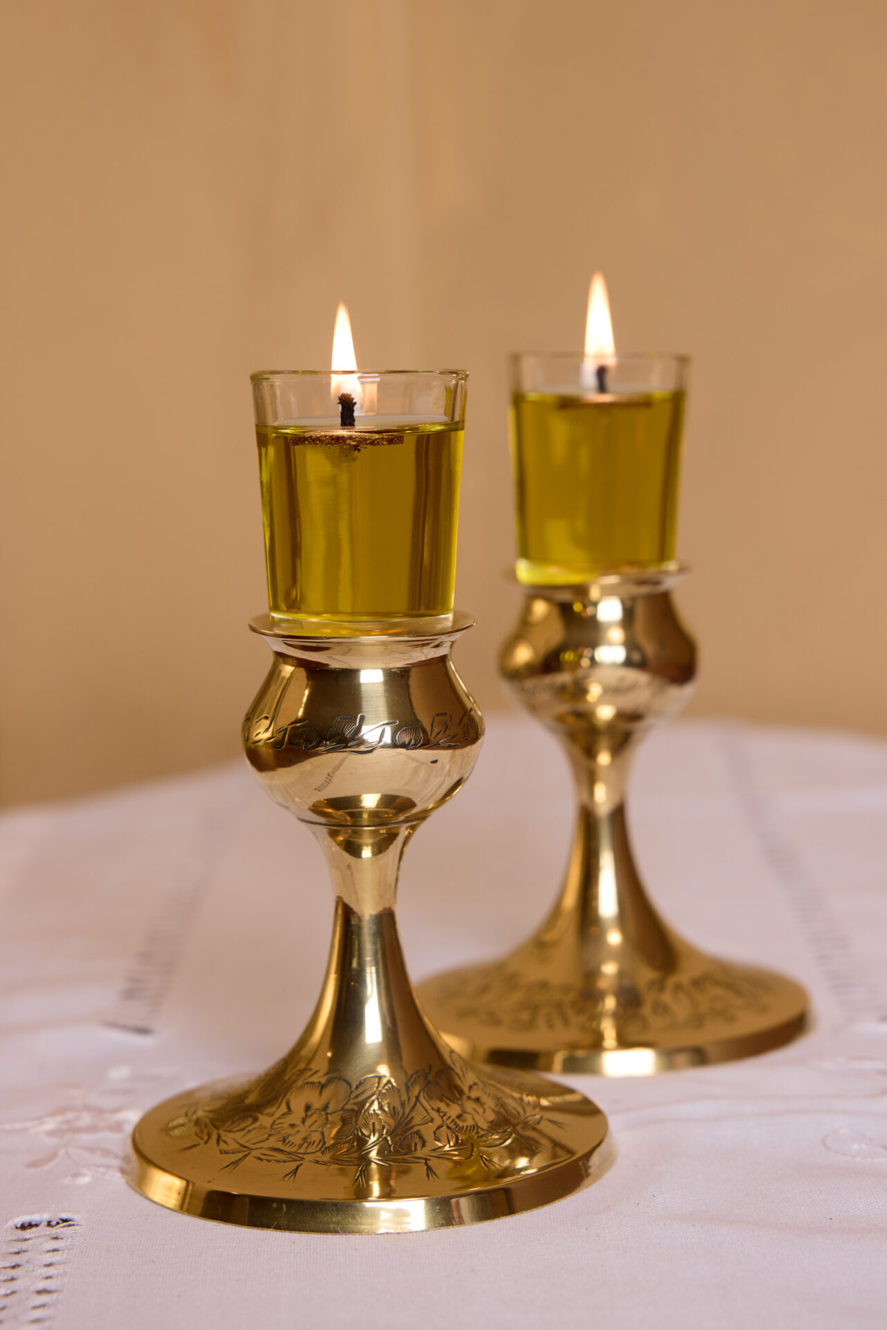 פמוטי נחושת עתיקים. עתיקא פמוטים לשבת