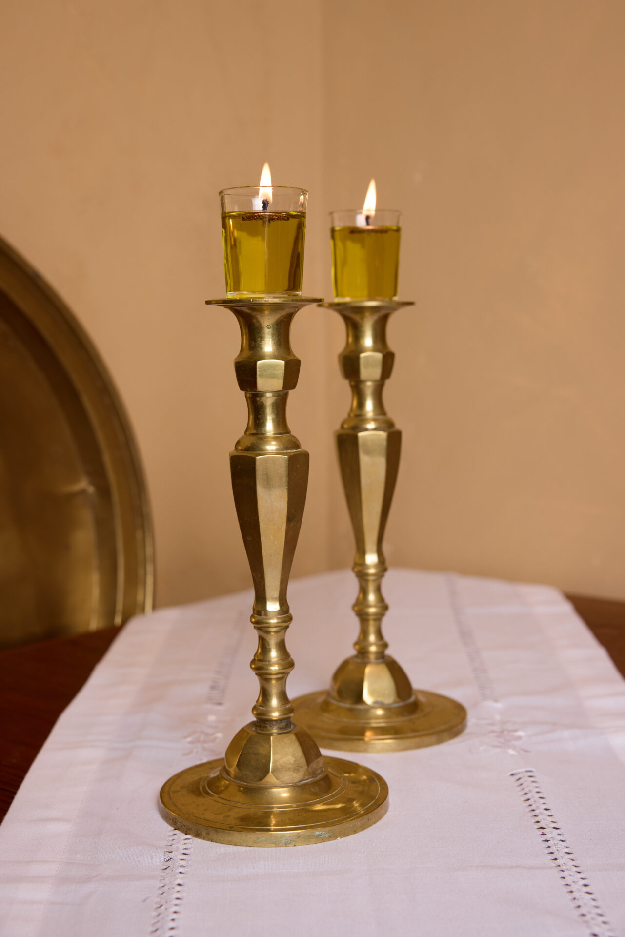 פמוטי נחושת עתיקים. עתיקא פמוטים לשבת