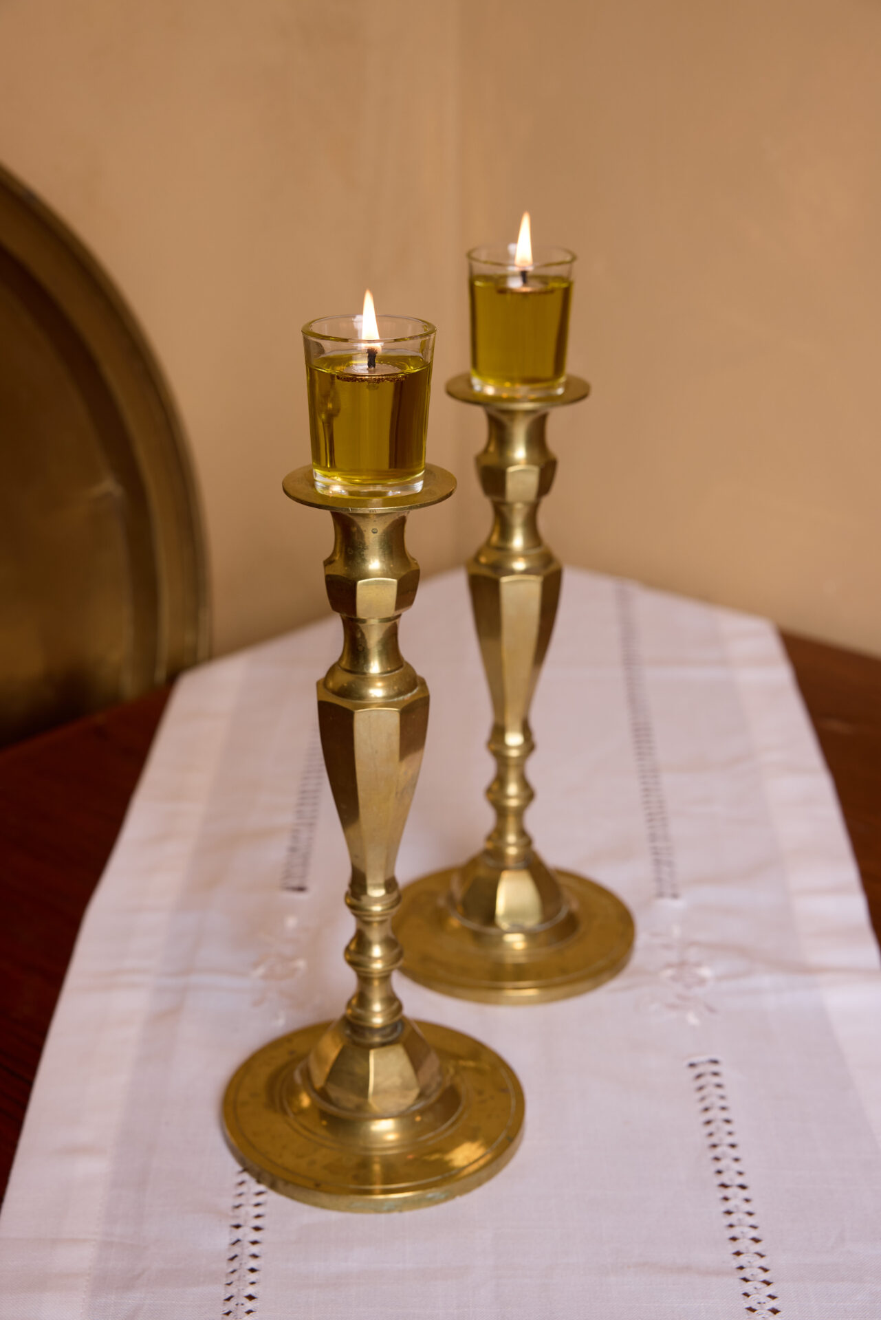 פמוטי נחושת עתיקים. עתיקא פמוטים לשבת