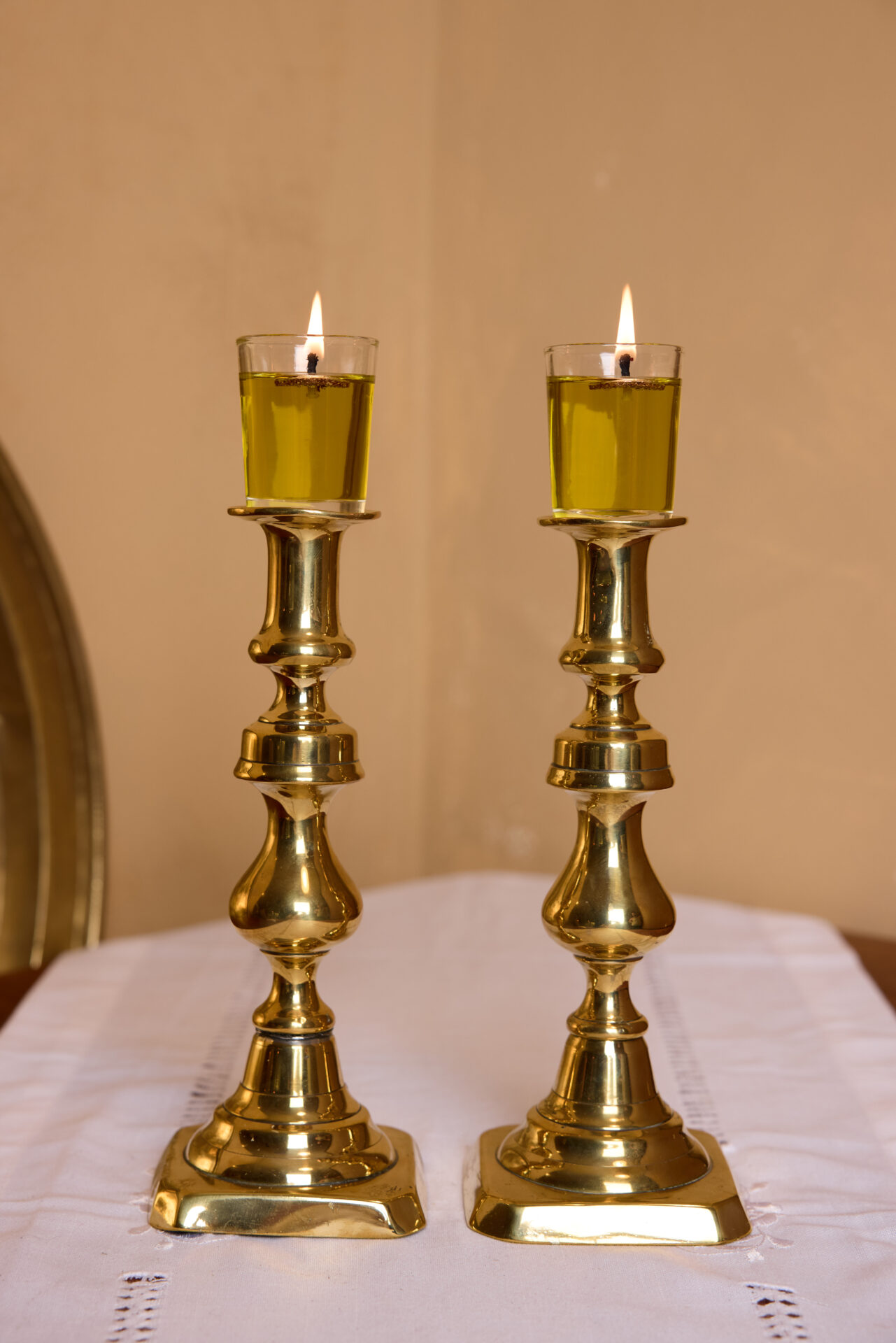 פמוטי נחושת עתיקים. עתיקא פמוטים לשבת.