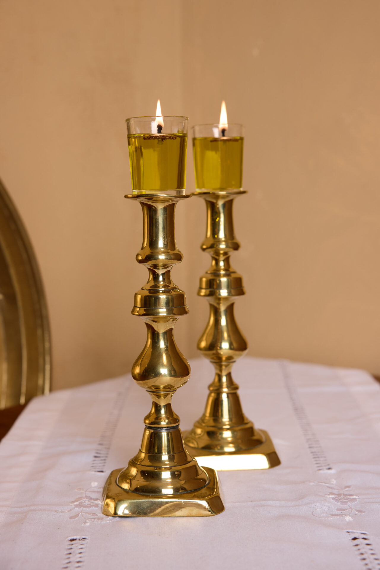 פמוטי נחושת עתיקים. עתיקא פמוטים לשבת.