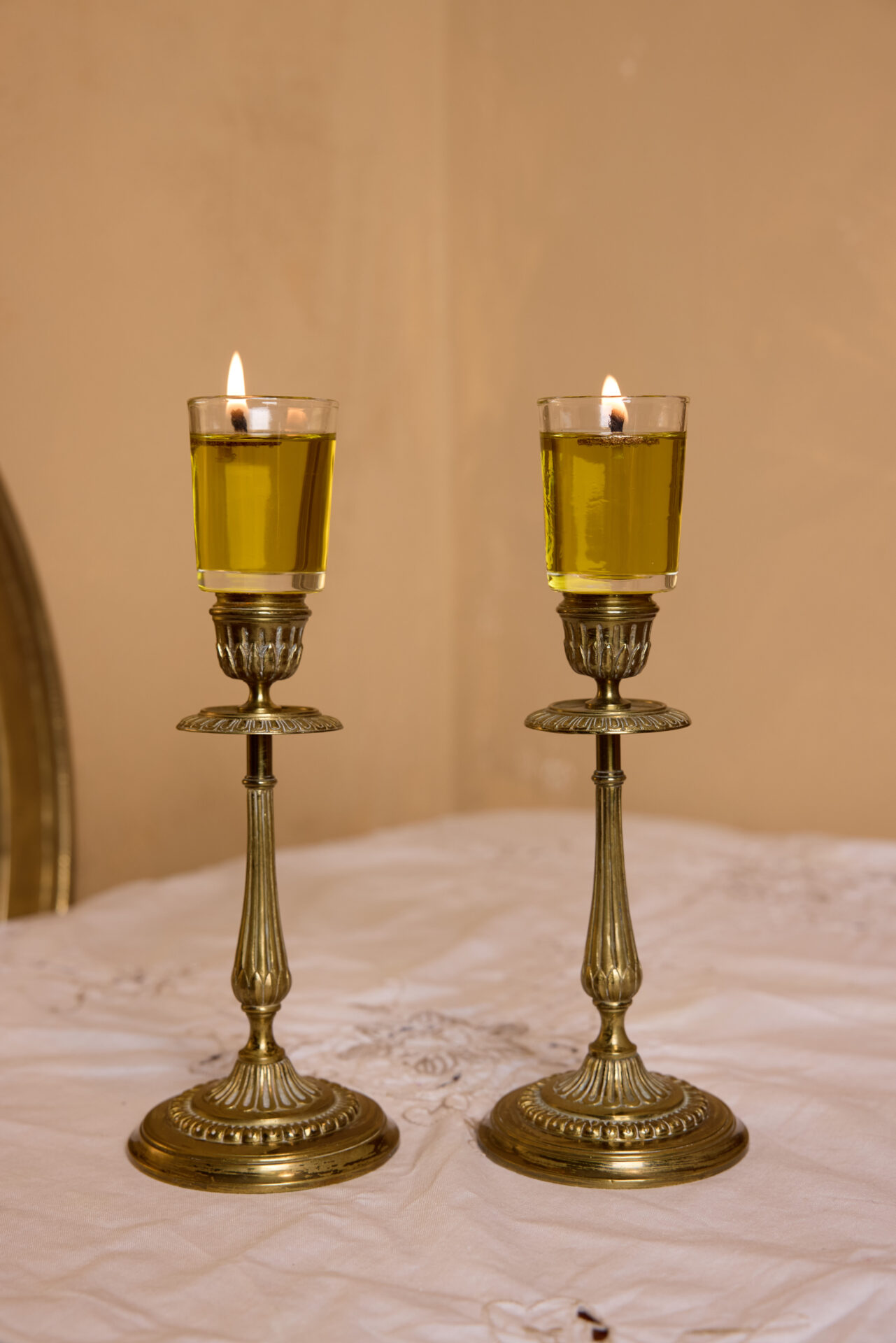 פמוטי נחושת עתיקים. עתיקא פמוטים לשבת