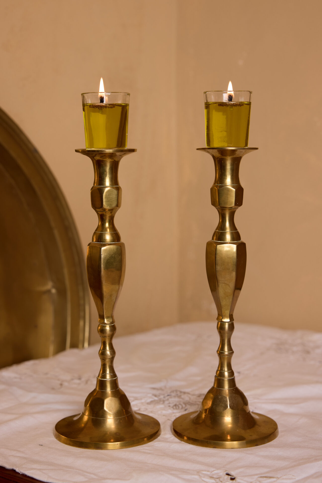 פמוטי נחושת עתיקים. עתיקא פמוטים לשבת