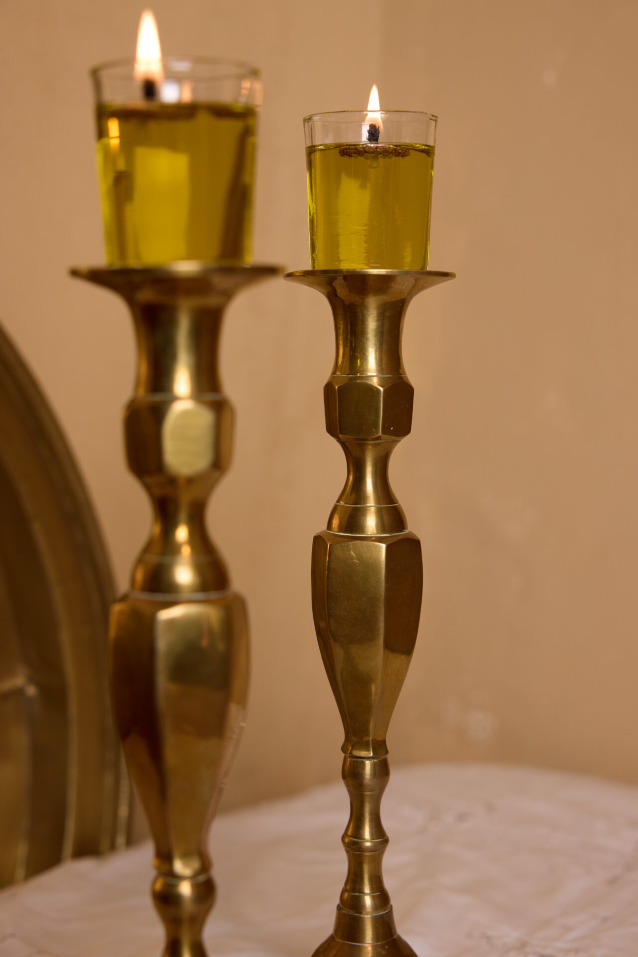 פמוטי נחושת עתיקים. עתיקא פמוטים לשבת