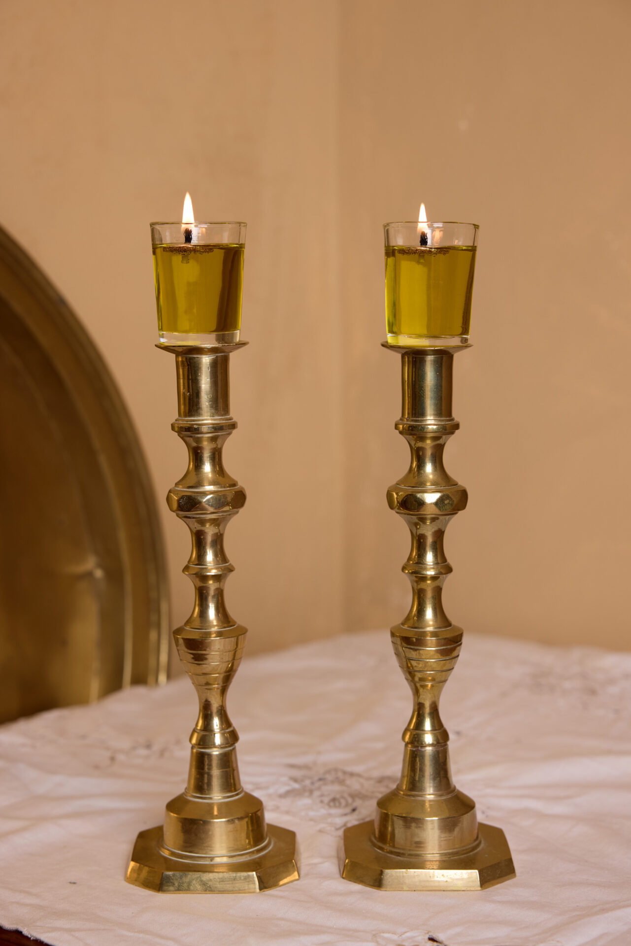 פמוטי נחושת עתיקים. עתיקא פמוטים לשבת