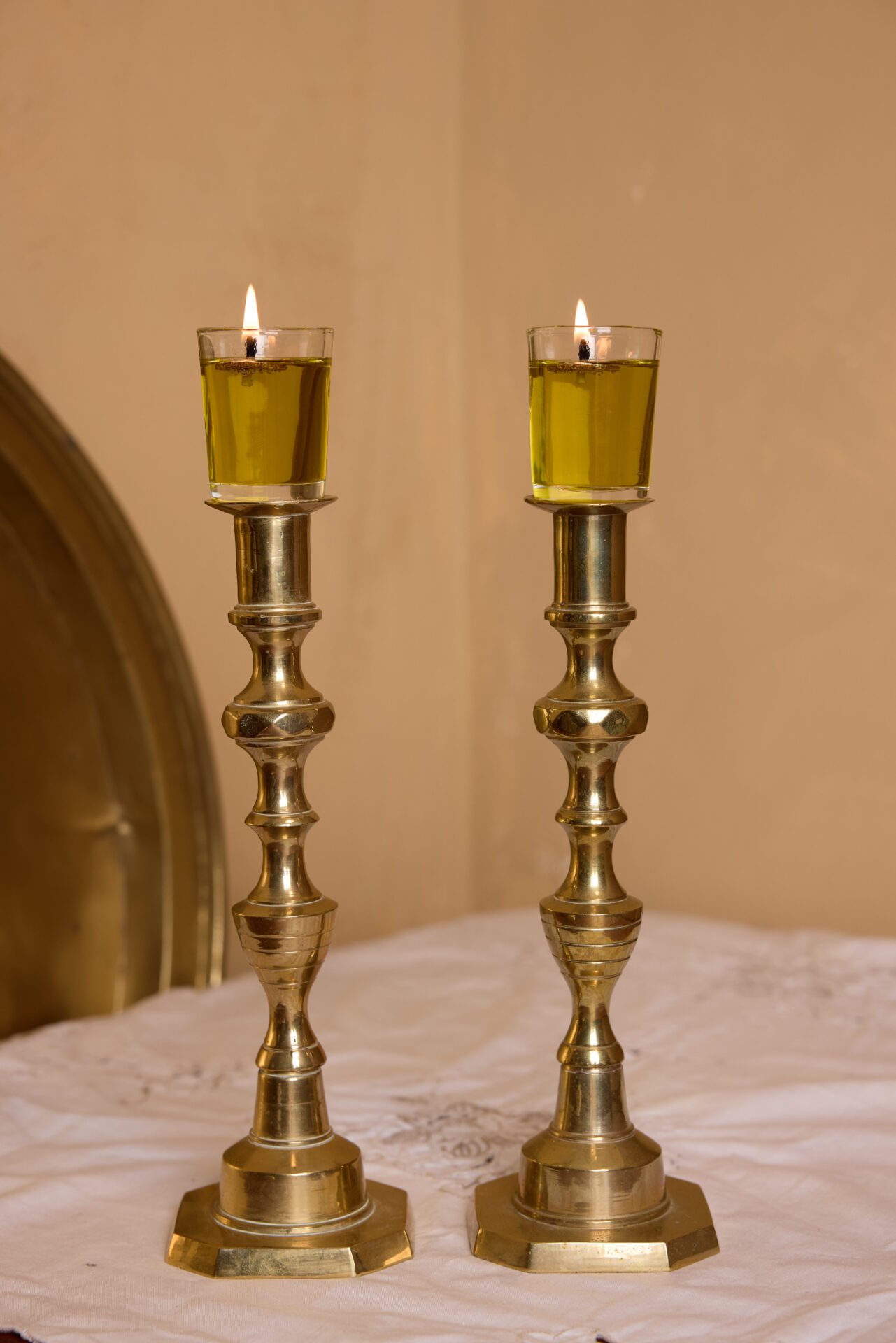 פמוטי נחושת עתיקים. עתיקא פמוטים לשבת