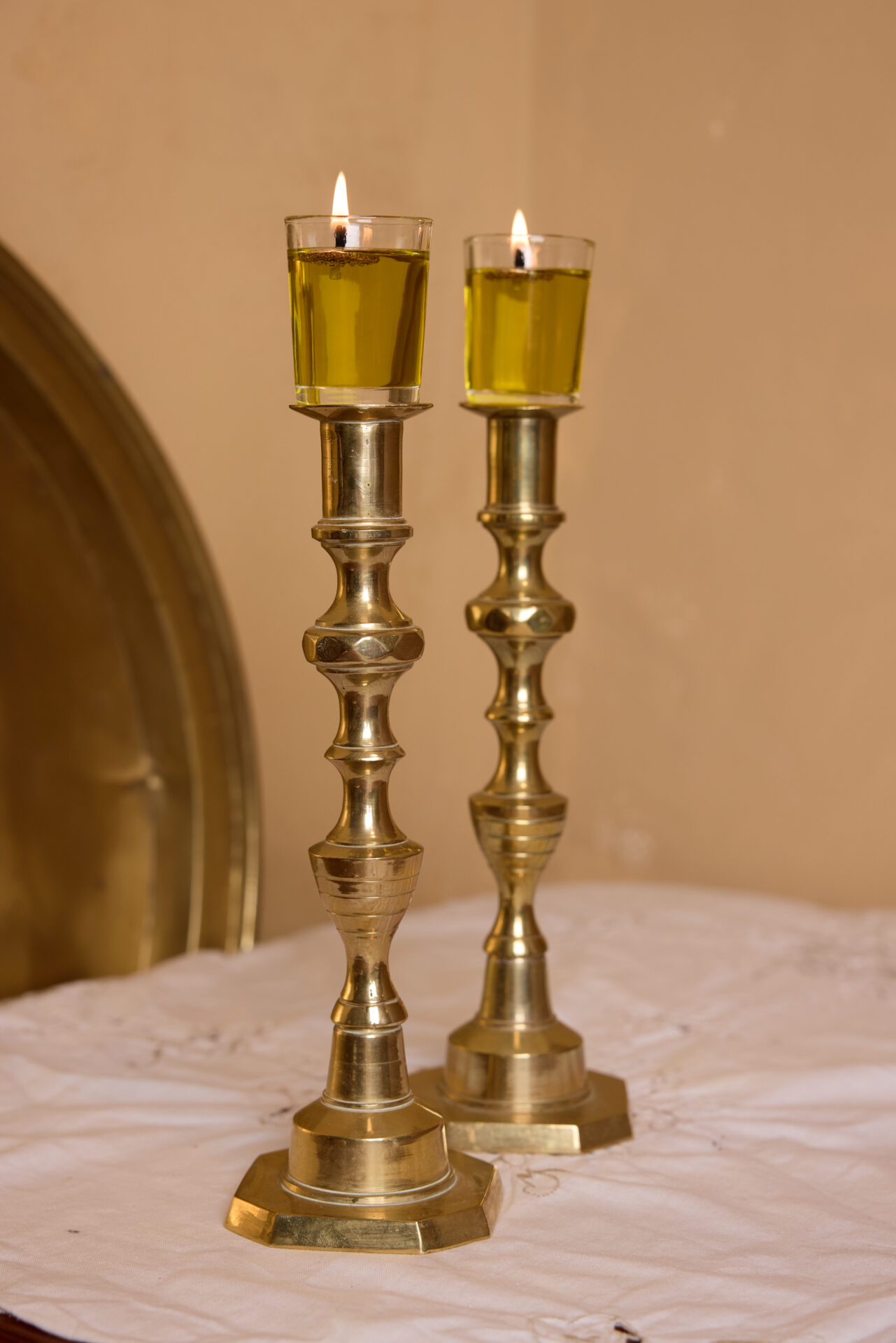 פמוטי נחושת עתיקים. עתיקא פמוטים לשבת