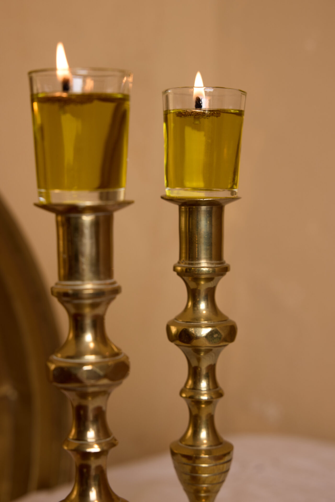 פמוטי נחושת עתיקים. עתיקא פמוטים לשבת