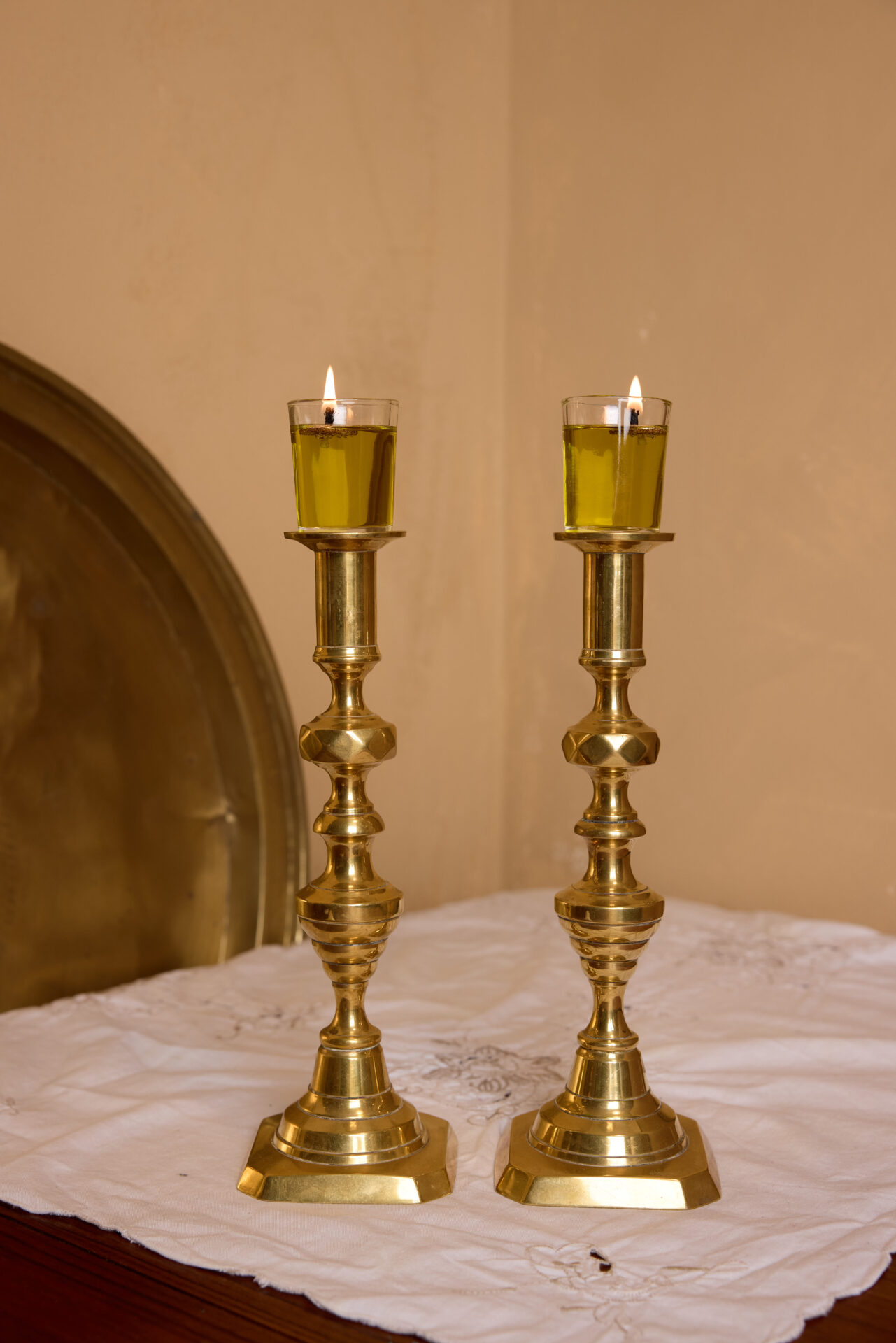 פמוטי נחושת עתיקים. עתיקא פמוטים לשבת