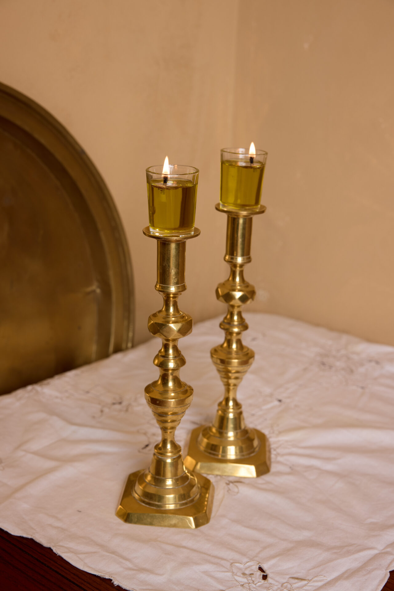 פמוטי נחושת עתיקים. עתיקא פמוטים לשבת