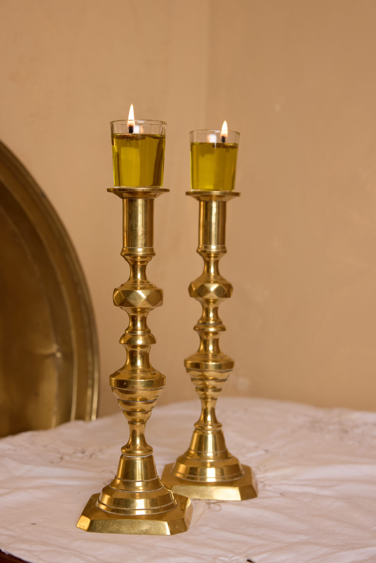 פמוטי נחושת עתיקים. עתיקא פמוטים לשבת