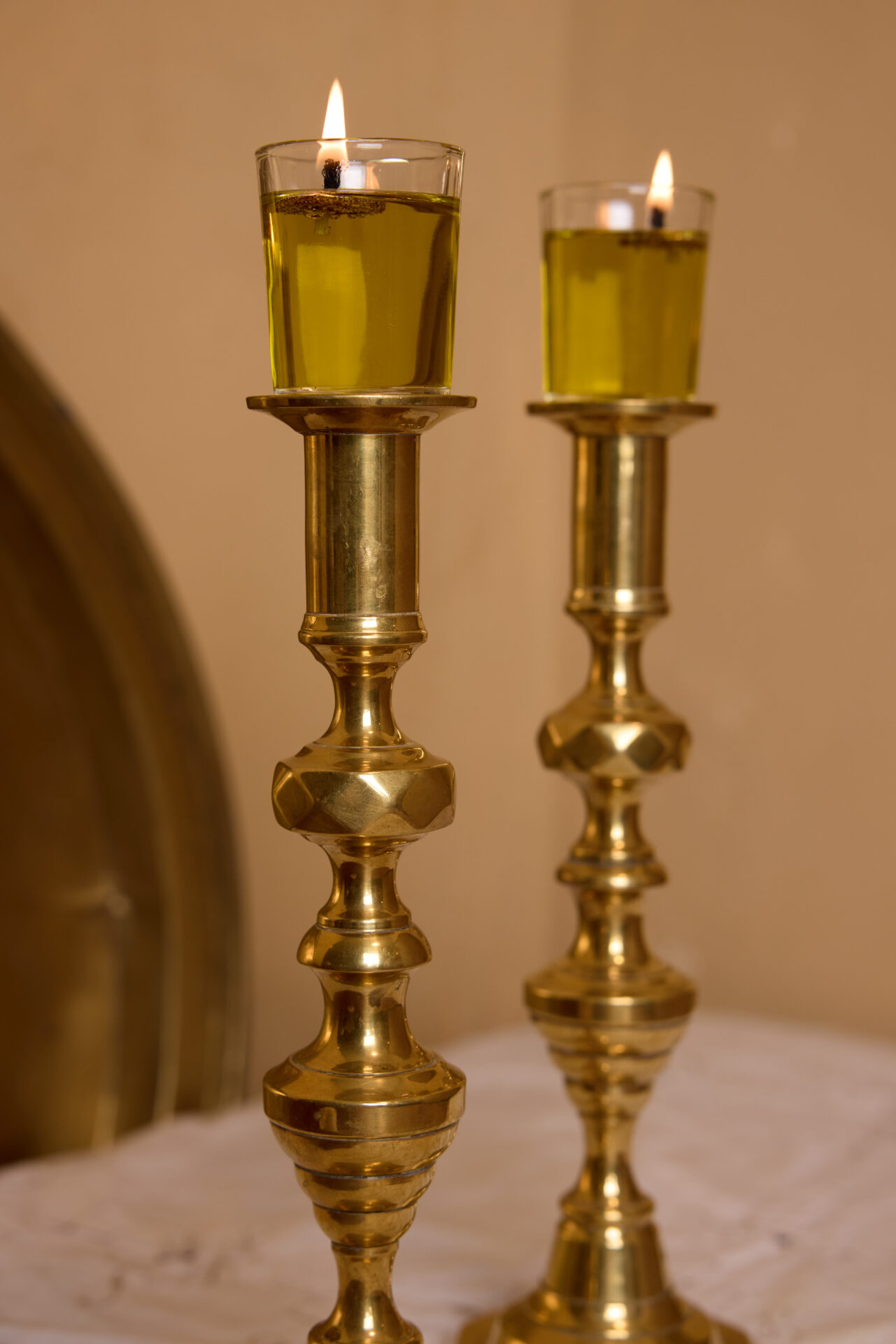 פמוטי נחושת עתיקים. עתיקא פמוטים לשבת