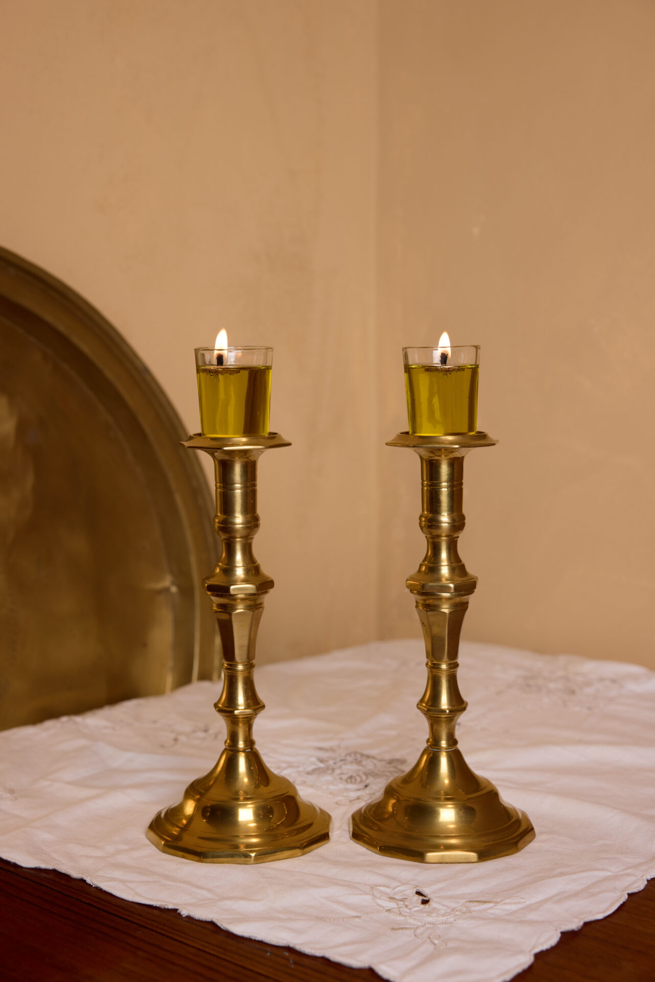 פמוטי נחושת עתיקים. עתיקא פמוטים לשבת.