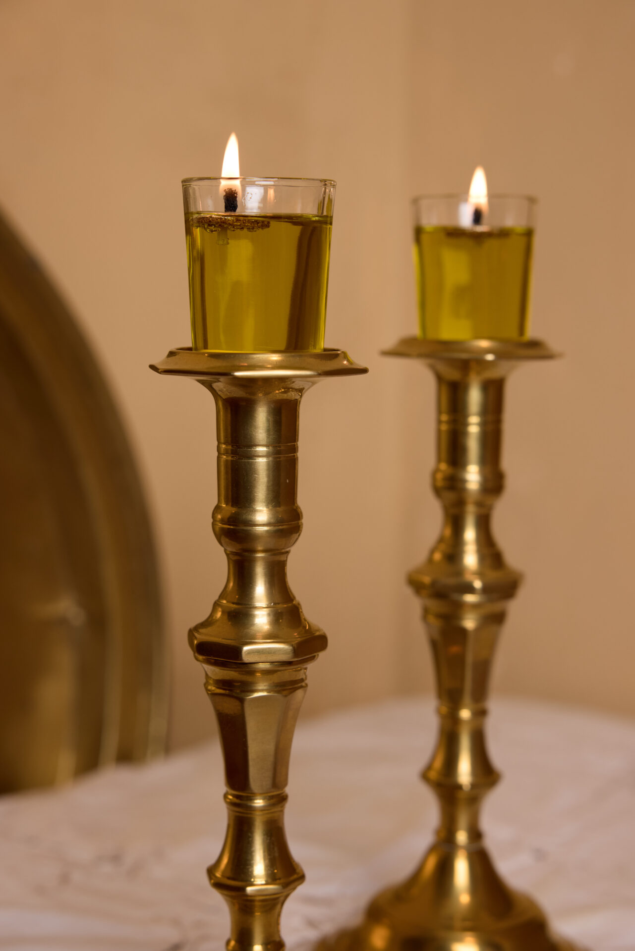 פמוטי נחושת עתיקים. עתיקא פמוטים לשבת.