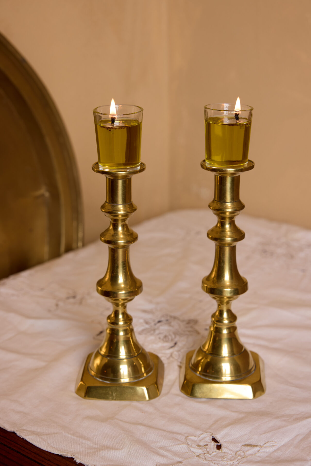 פמוטי נחושת עתיקים. עתיקא פמוטים לשבת