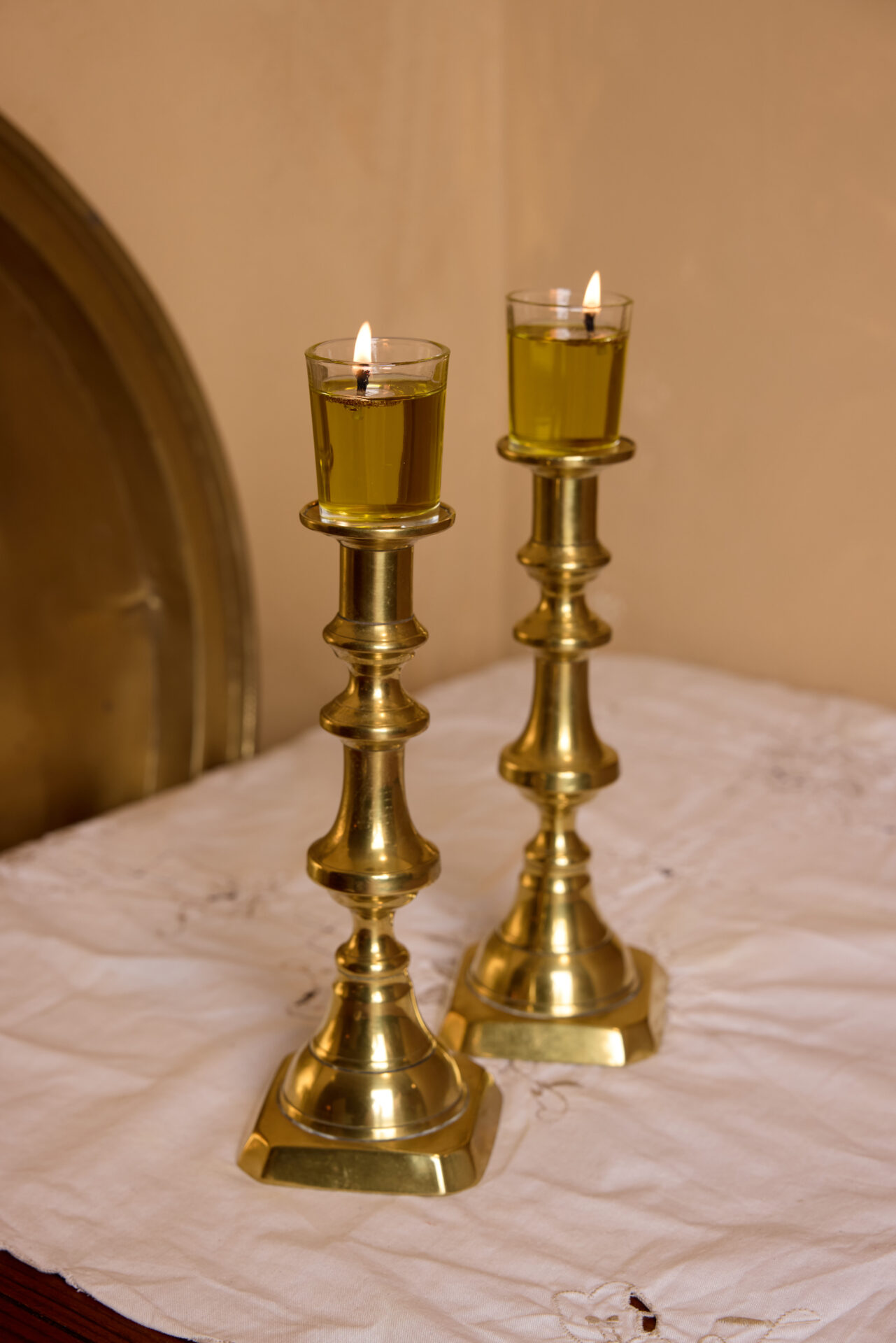 פמוטי נחושת עתיקים. עתיקא פמוטים לשבת