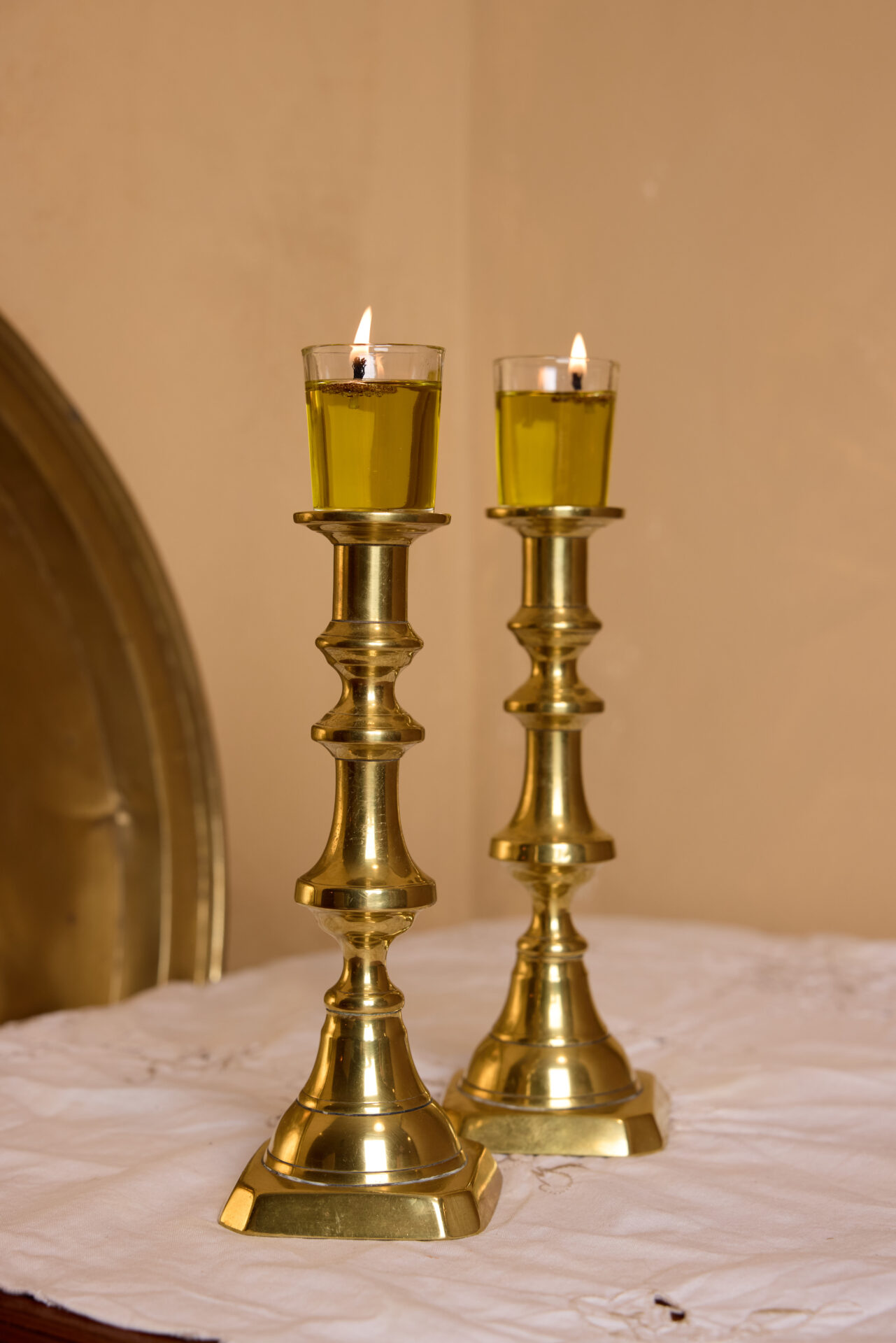 פמוטי נחושת עתיקים. עתיקא פמוטים לשבת