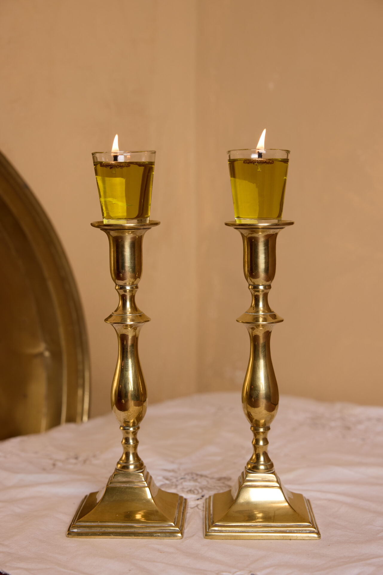 פמוטי נחושת עתיקים. עתיקא פמוטים לשבת